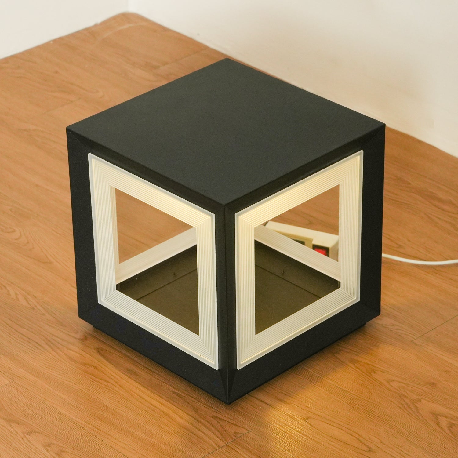 Solar Powered LED Light Cube Outdoor Post Light - Waterproof & Durable for Garden, Pathway, and Patio Lighting