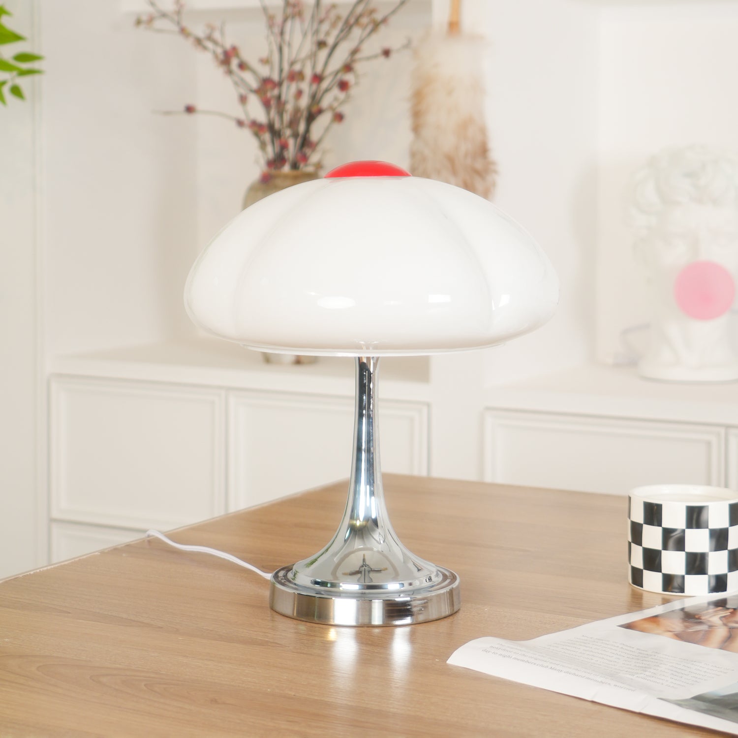 Elegant Flower Petal Table Lamp - Modern Bedside Night Light for Bedroom, Living Room & Office Decor - Soft Ambient Lighting for Relaxation & Reading