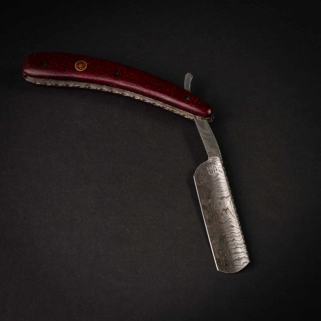 Premium Handmade Damascus Steel Straight Razor with Mahogany Handle - Professional Barber Shaving Tool for Men's Grooming & Beard Care