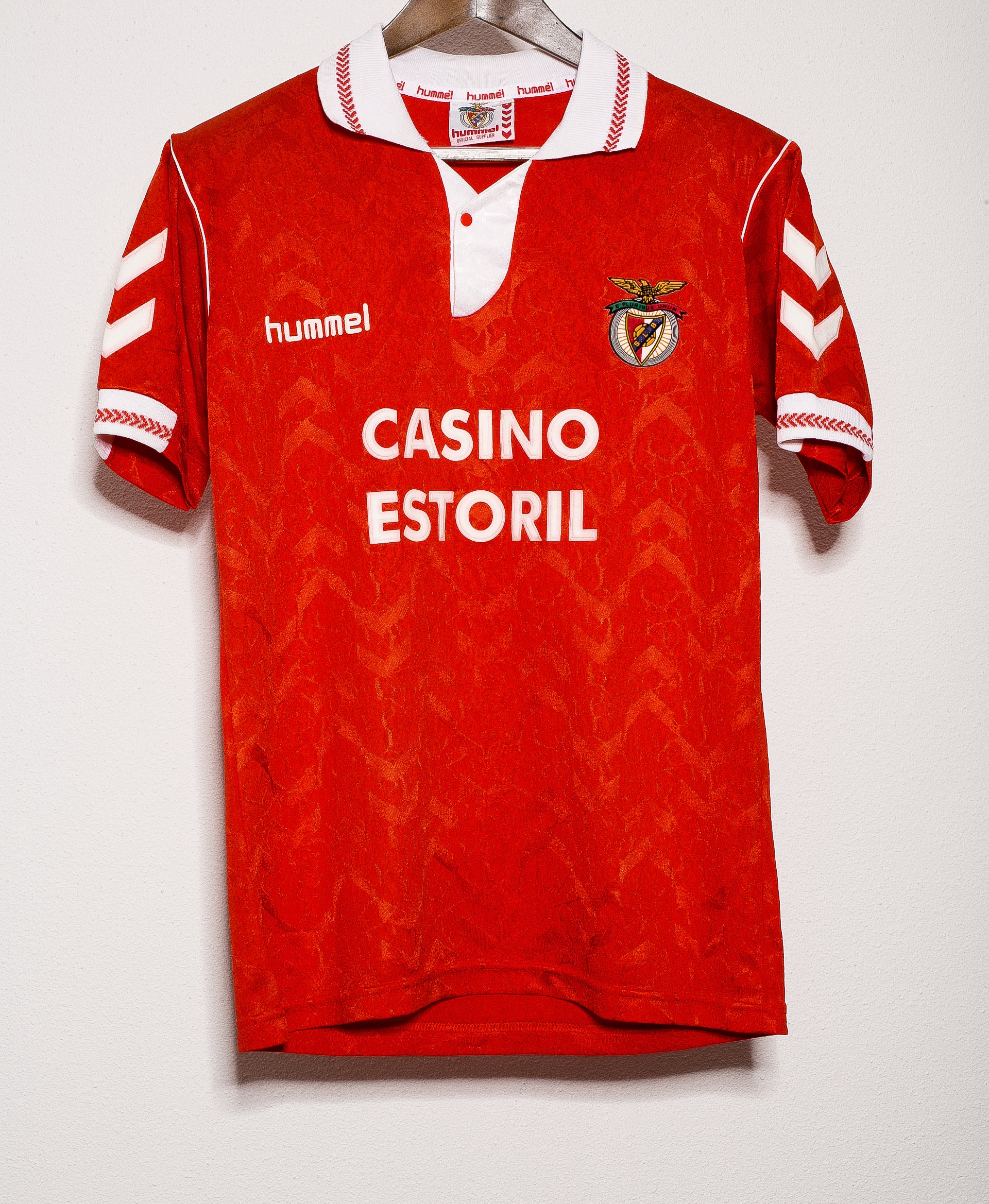 1993 Benfica Vintage Home Soccer Jersey - Men's Medium - Retro Football Shirt for Fans & Collectors - Perfect for Matchdays, Gifts & Memorabilia Display