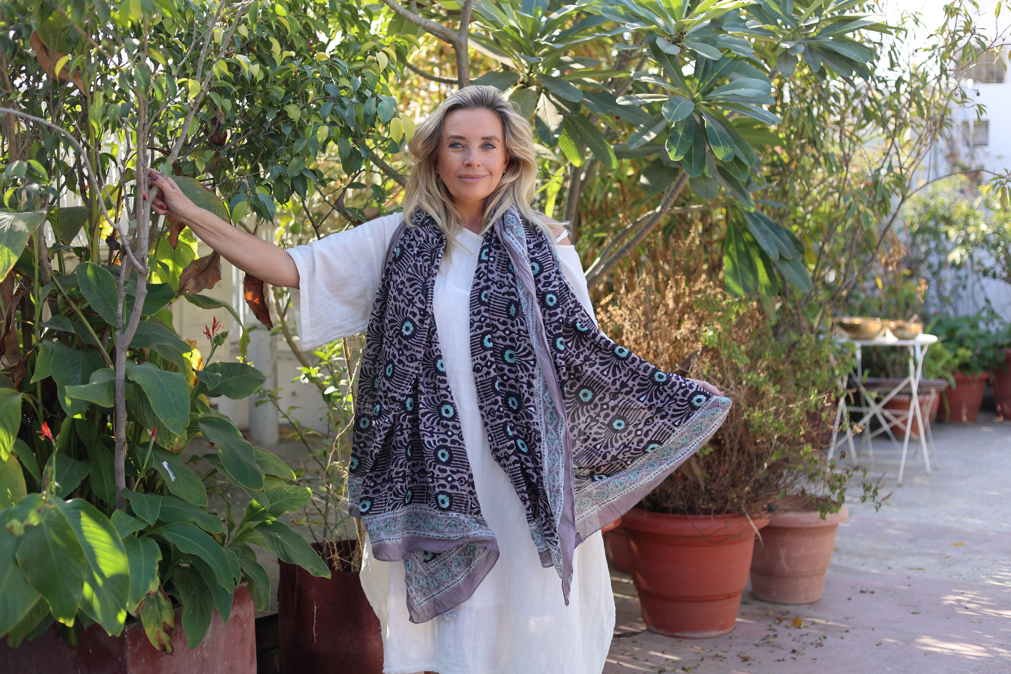 Stylish Cotton Sarong & Pareo - Soft Beach Wrap & Shawl for Women | Summer 2024 Collection | Perfect for Beach Vacations, Poolside Lounging & Tropical Getaways