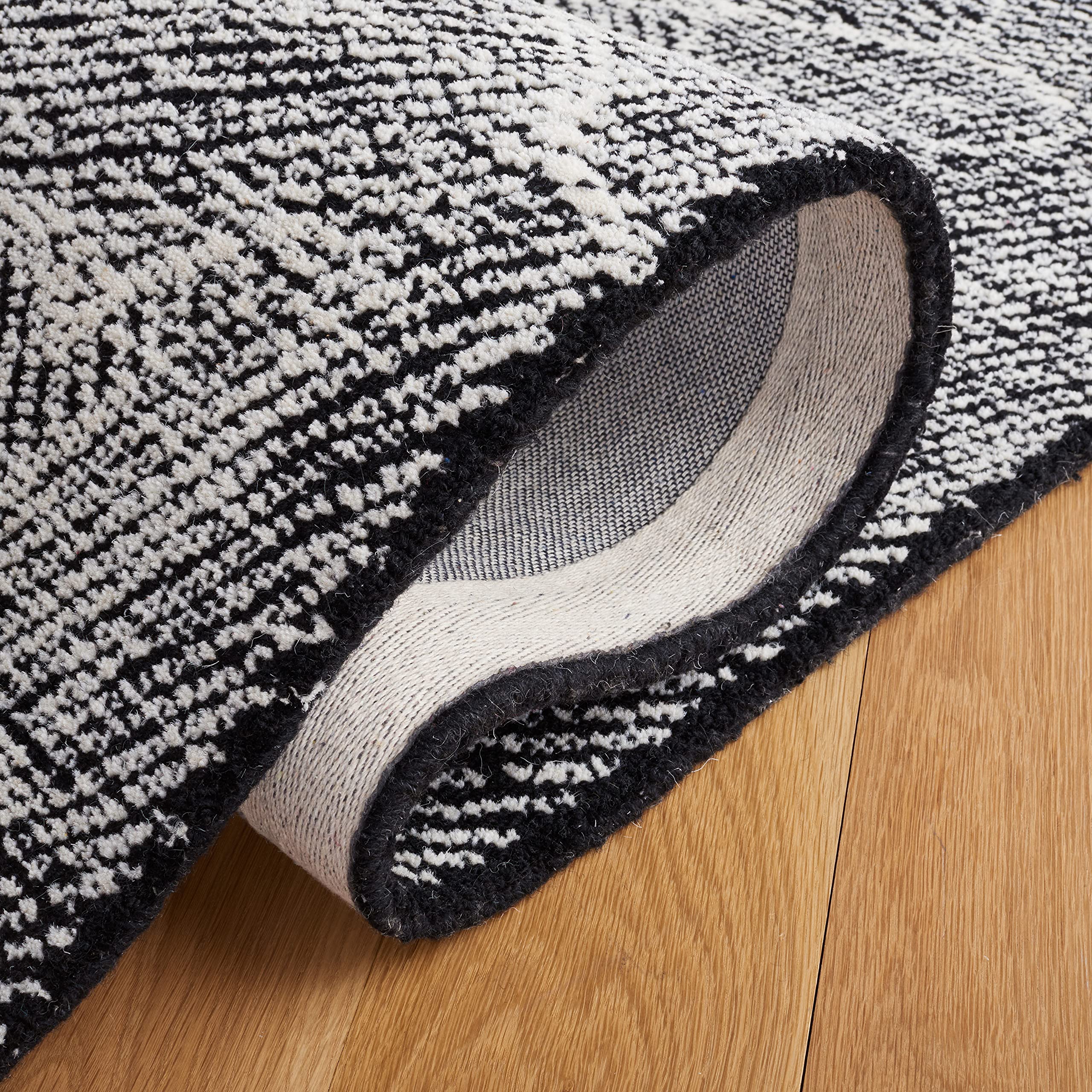 SAFAVIEH Metro Collection 6'x6' Square Black & Ivory Wool Area Rug - Handmade Premium Quality for Living Room, Dining Room, Bedroom Decor