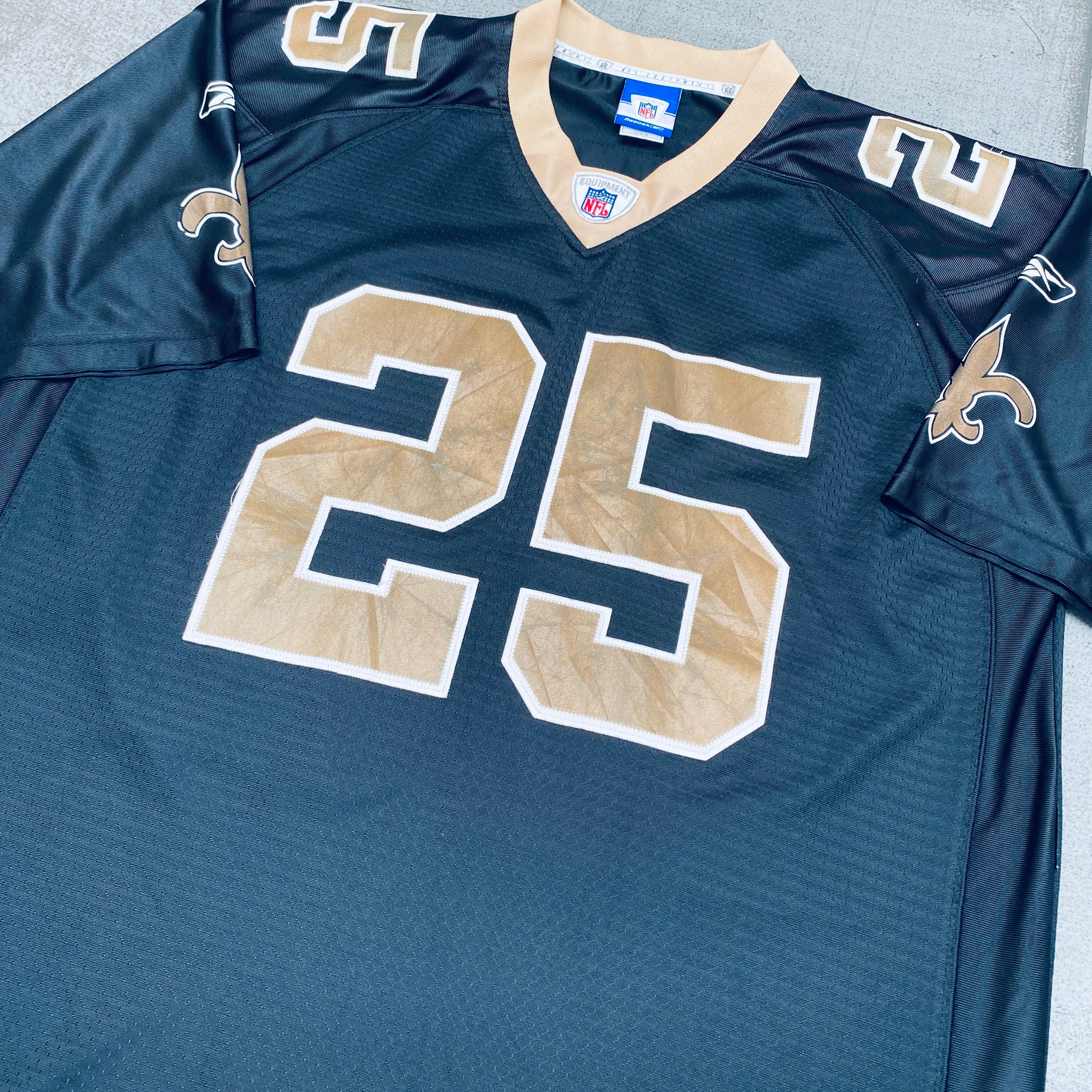 Authentic New Orleans Saints Reggie Bush 2006/07 Rookie Stitched NFL Jersey (Size L/XL) - Perfect for Game Day, Collectibles & Saints Fan Gifts