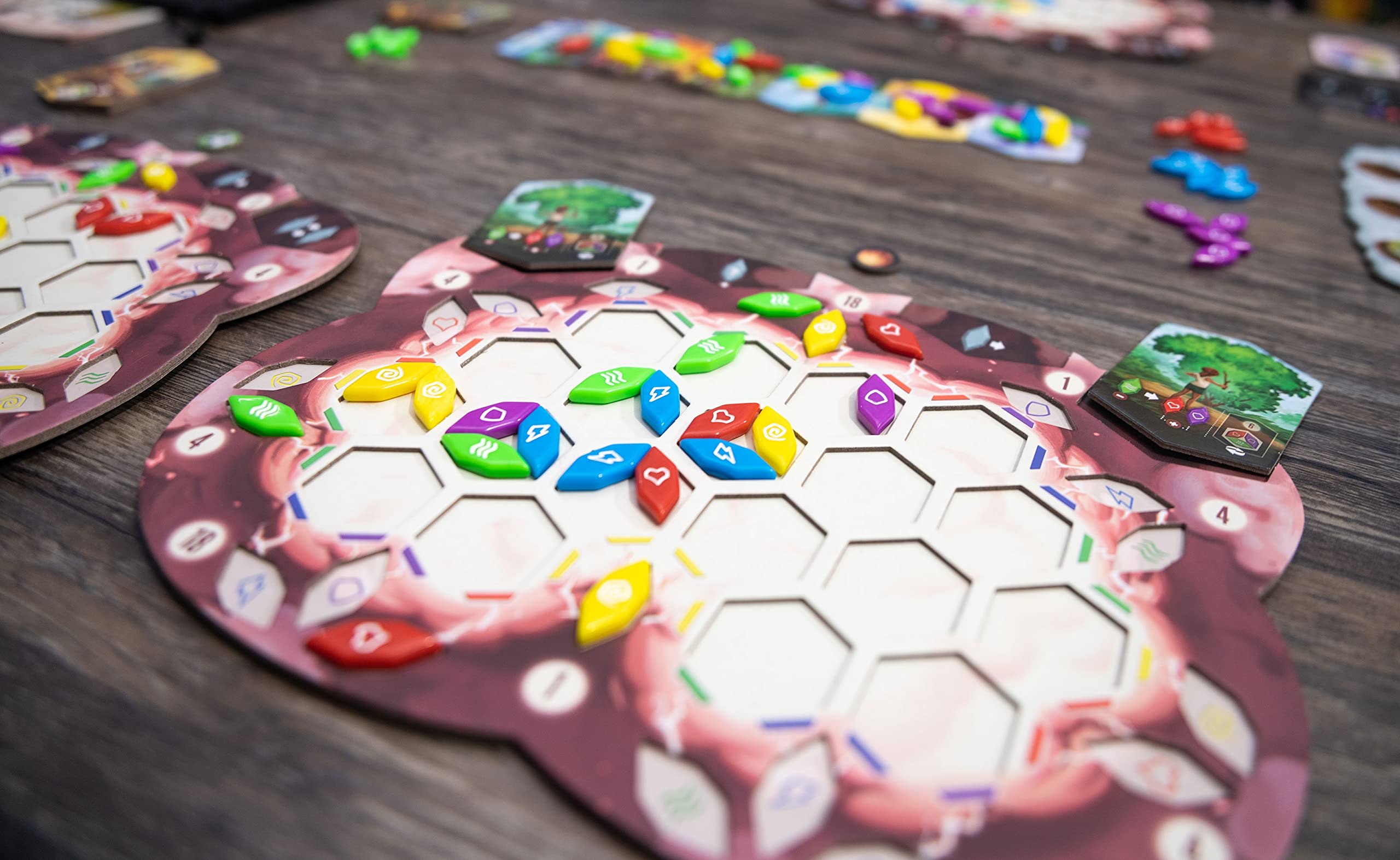 Vivid Memories Board Game by Floodgate Games - Fun Family Strategy Game for Adults & Teens - Perfect for Game Nights, Parties & Team Building