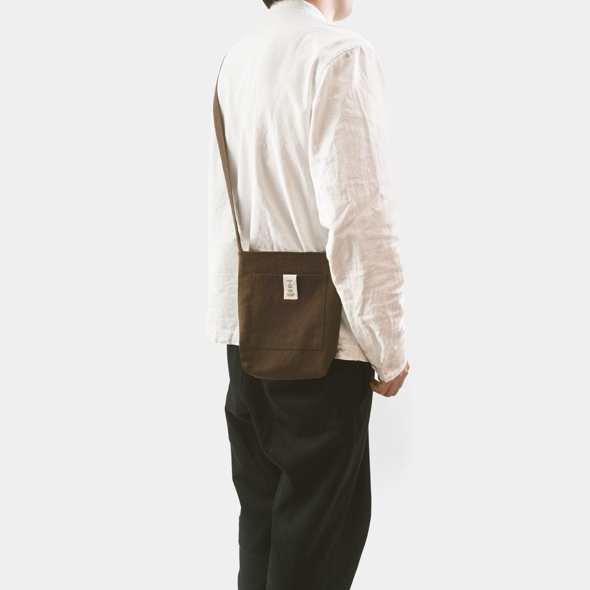 TRAVELER'S COMPANY Traveler's Factory Sacoche Brown Bag - Stylish & Functional Crossbody Pouch for Travel, Work & Everyday Use