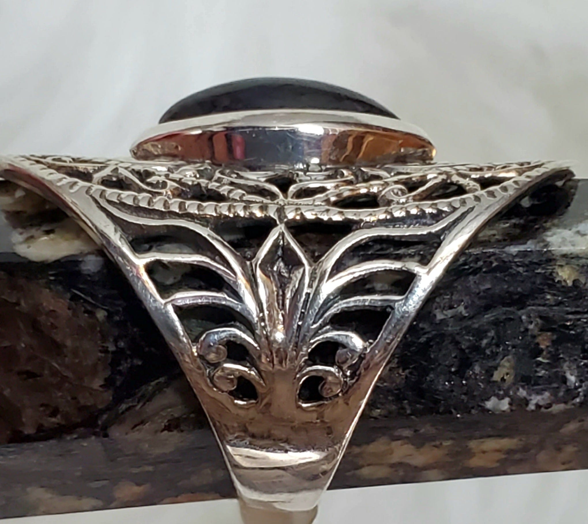 Exquisite Canadian Sapphire Ring in .925 Sterling Silver - Size 6.75 - Perfect for Engagement, Anniversary & Special Occasions
