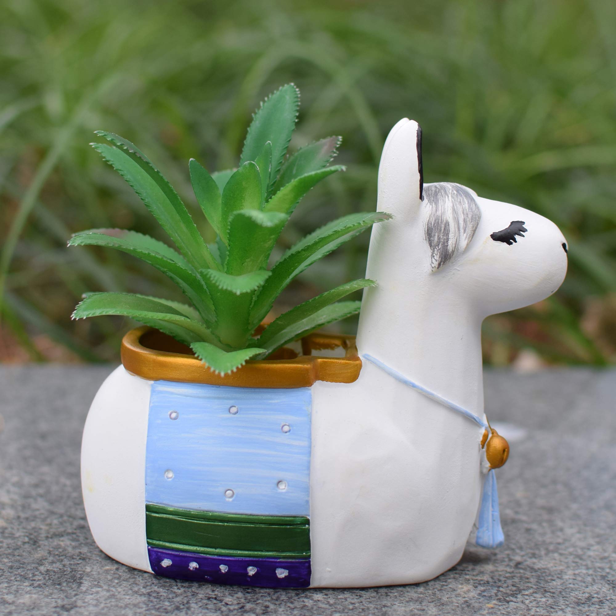 Eco-Friendly Alpaca Shaped Resin Succulent Planter with Drainage Hole - Cute Cartoon Animal Air Plant Vase for Indoor Decor, Office Desk, Living Room & Gift Ideas