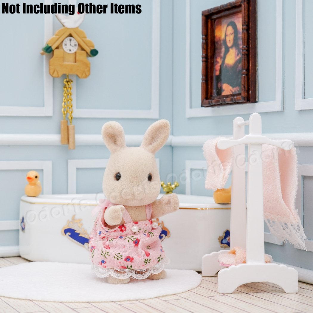 1/12 Scale Miniature Dollhouse Towel Rack - White & Pink Standing Bath Towel Holder for Cute Bathroom Decor - Perfect for DIY Miniature Scenes, Dollhouse Accessories, and Model Home Displays