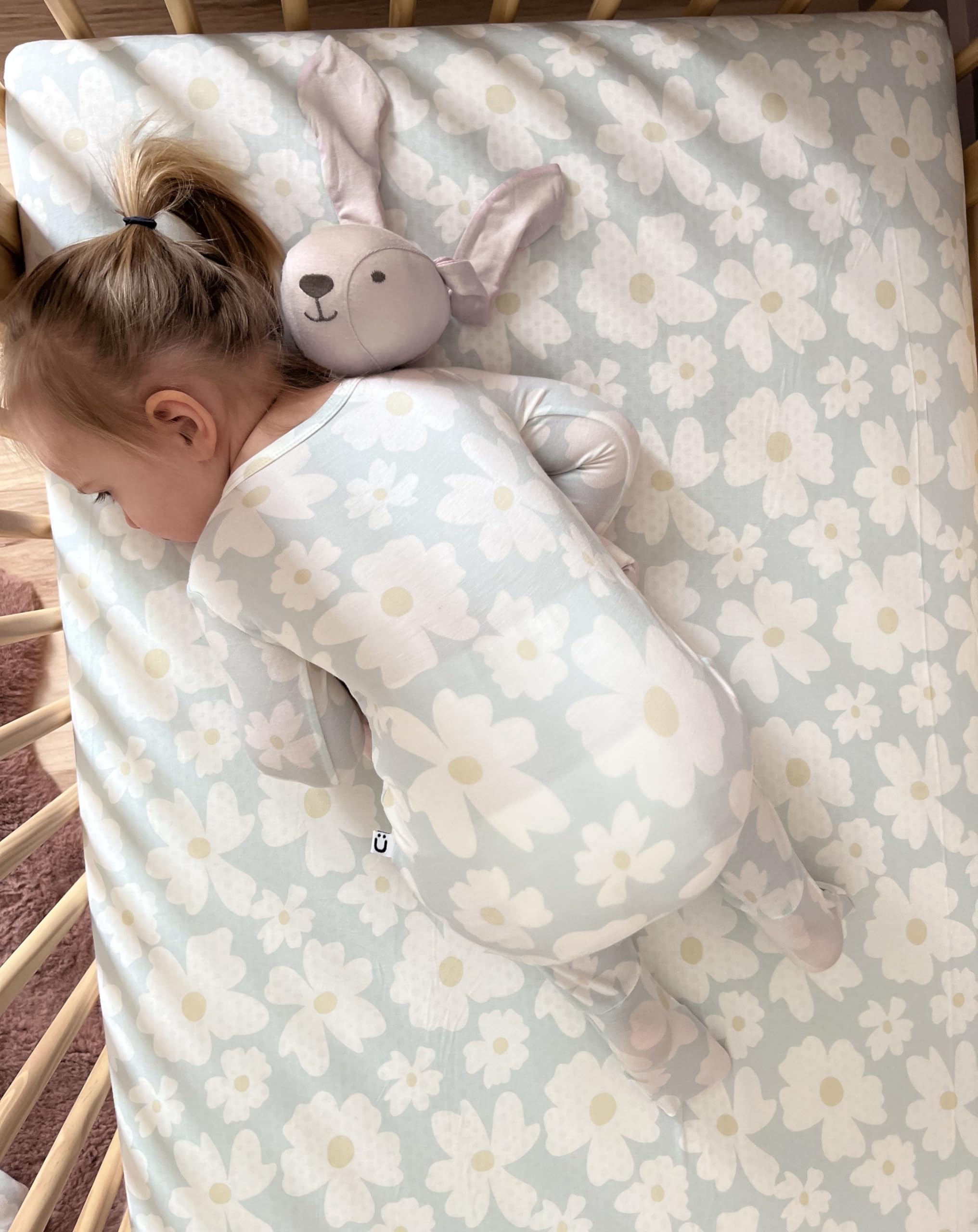 GUNAMUNA Soft Unisex Baby Crib Sheets - Breathable Crib Covers for Boys & Girls - One Size Fits Most Cribs (Blossom Pattern) - Perfect for Nursery, Daycare & Travel Use