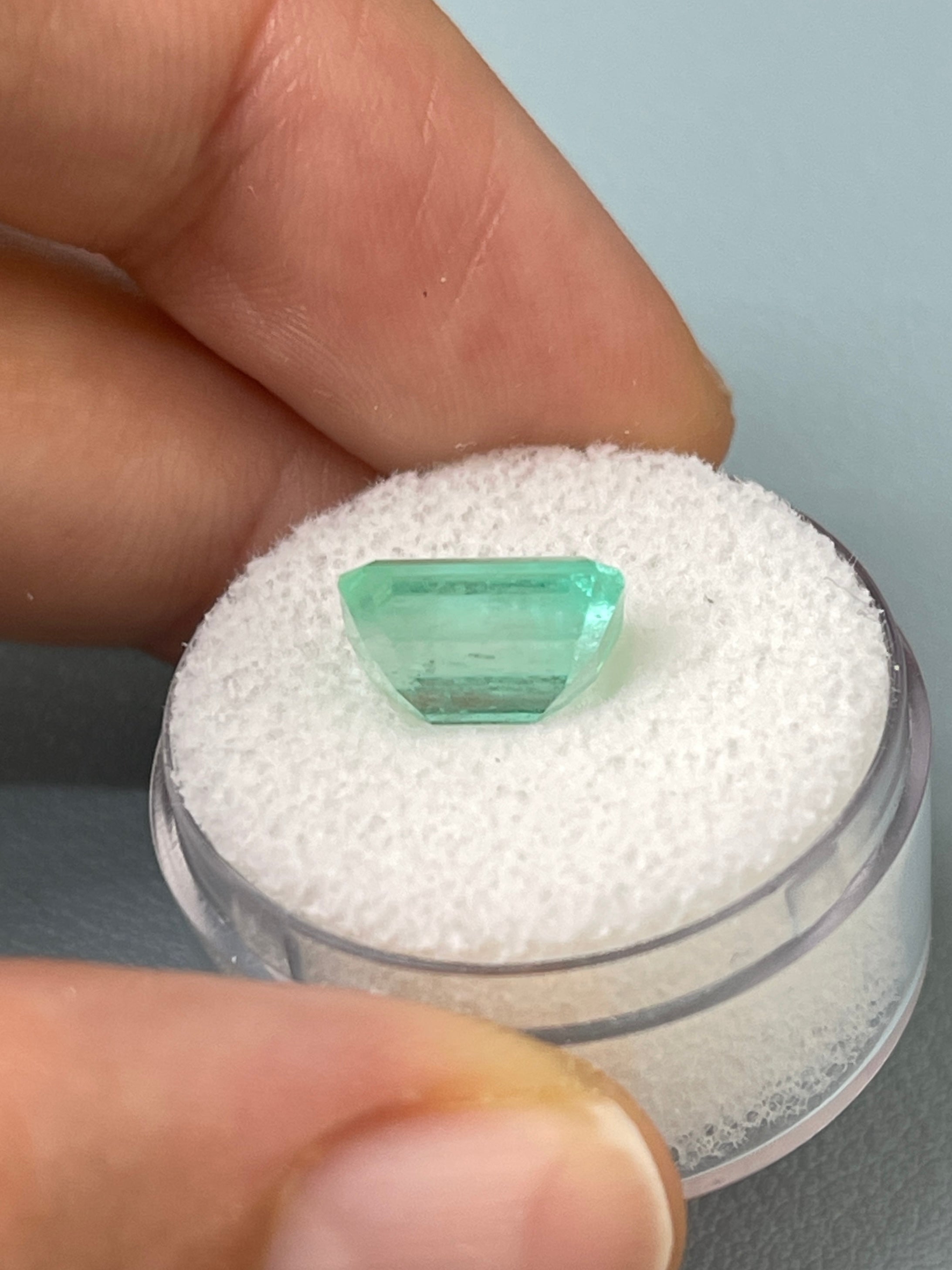 3.54 Carat 11x8mm Seafoam Green Natural Loose Colombian Emerald Gemstone - Emerald Cut for Jewelry Making, Engagement Rings & Luxury Gifts