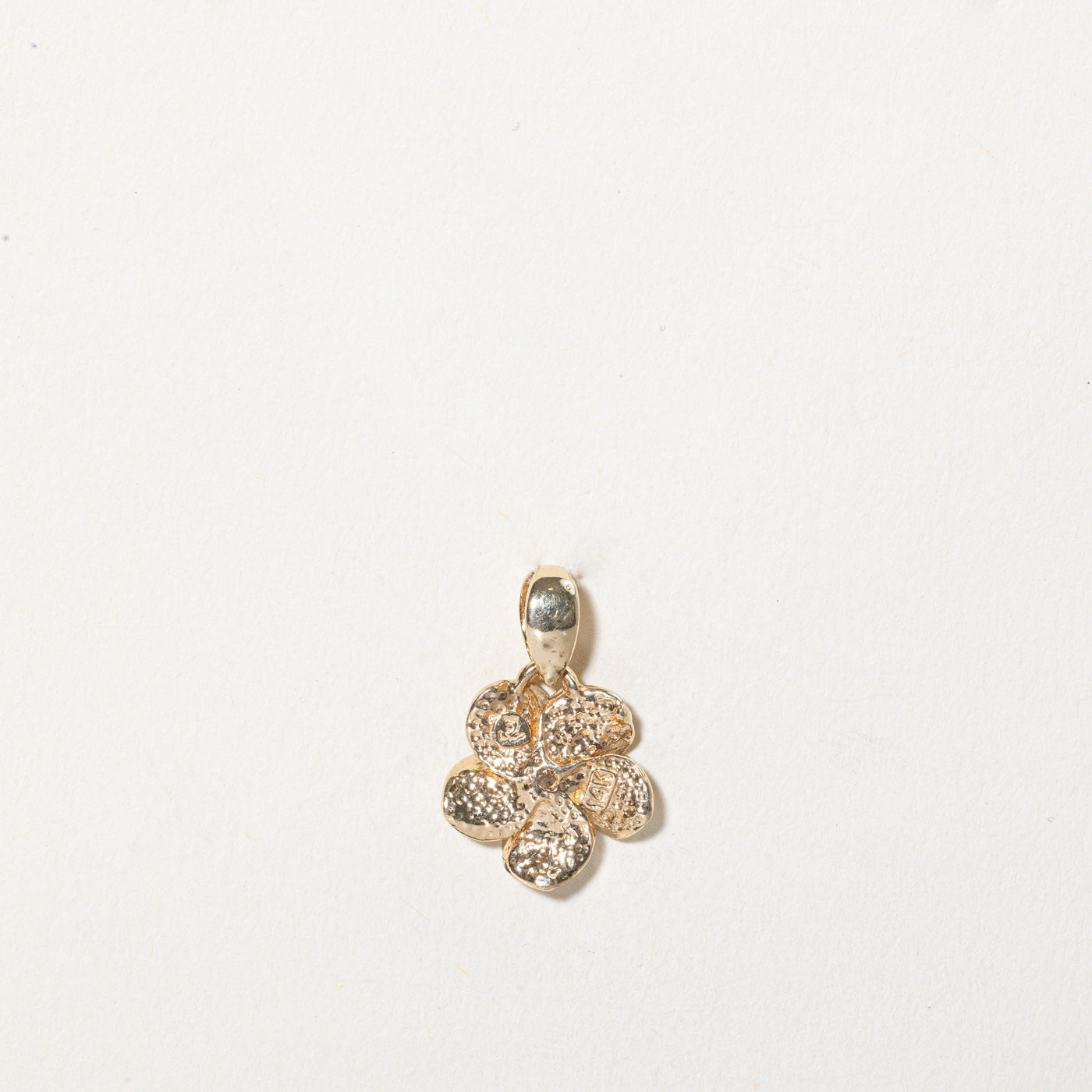 0.05ct Diamond Flower Pendant Necklace - Elegant Floral Jewelry for Women - Perfect for Weddings, Anniversaries & Special Occasions