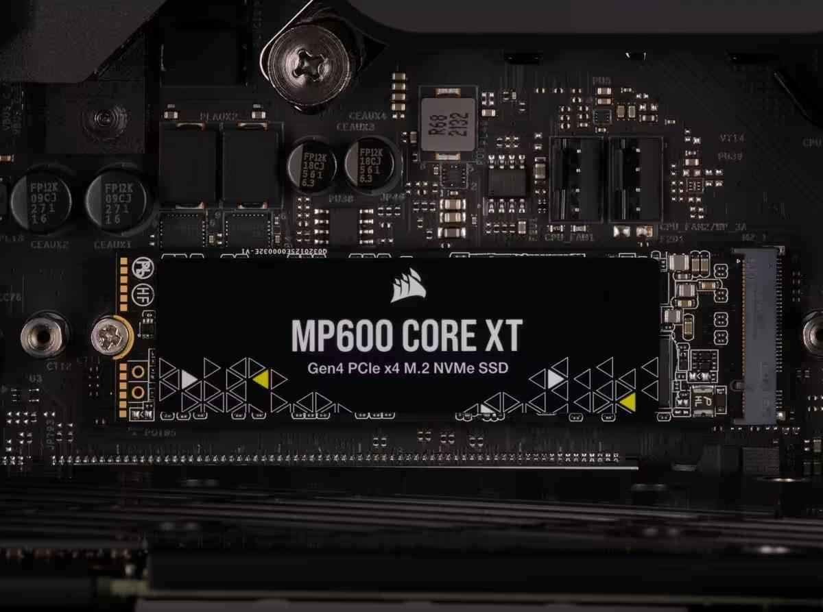 Corsair MP600 CORE XT 1TB PCIe Gen4 x4 NVMe M.2 SSD - High-Speed 5,000MB/s, QLC NAND, DirectStorage Compatible - Perfect for Gaming PCs, Workstations & Content Creation - Black