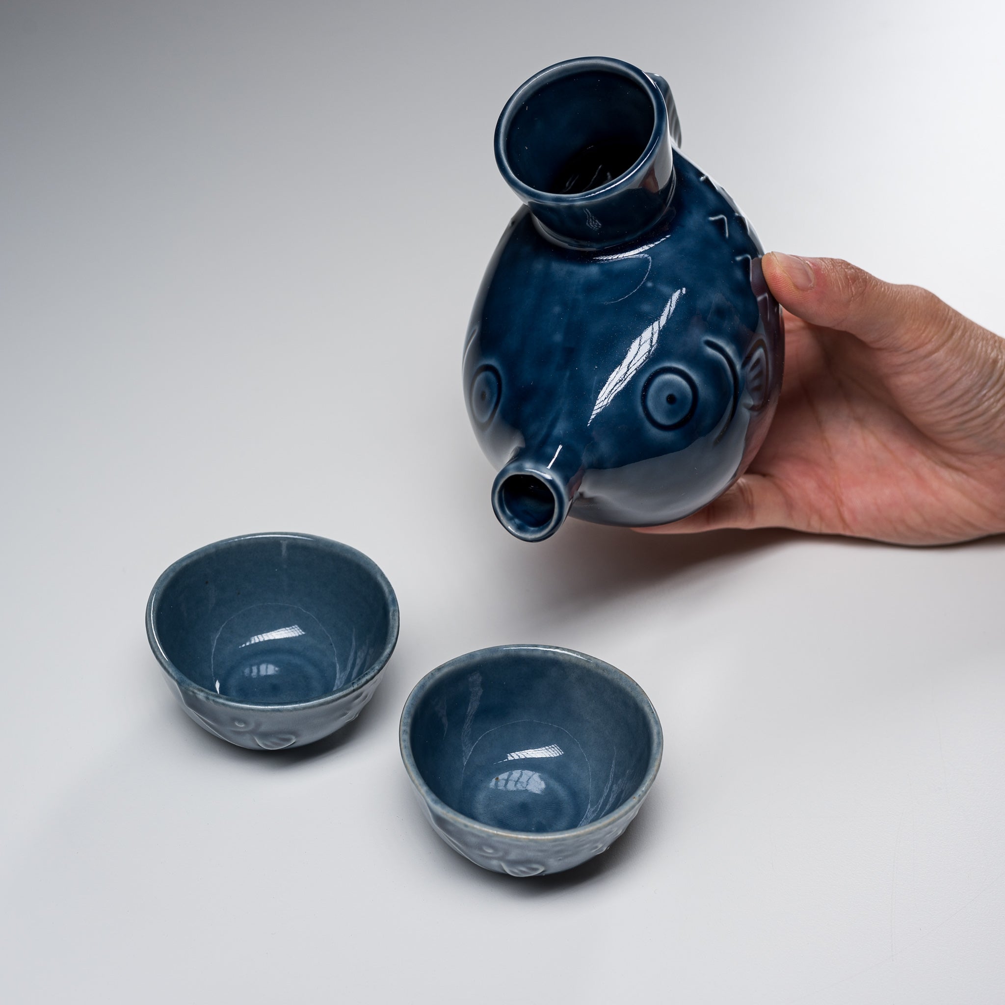 Japanese Mino Ware Pottery Sake Set - Traditional Blue Bowlfish Design by Ito Yamai - Perfect for Japanese Tea Ceremonies & Home Decor