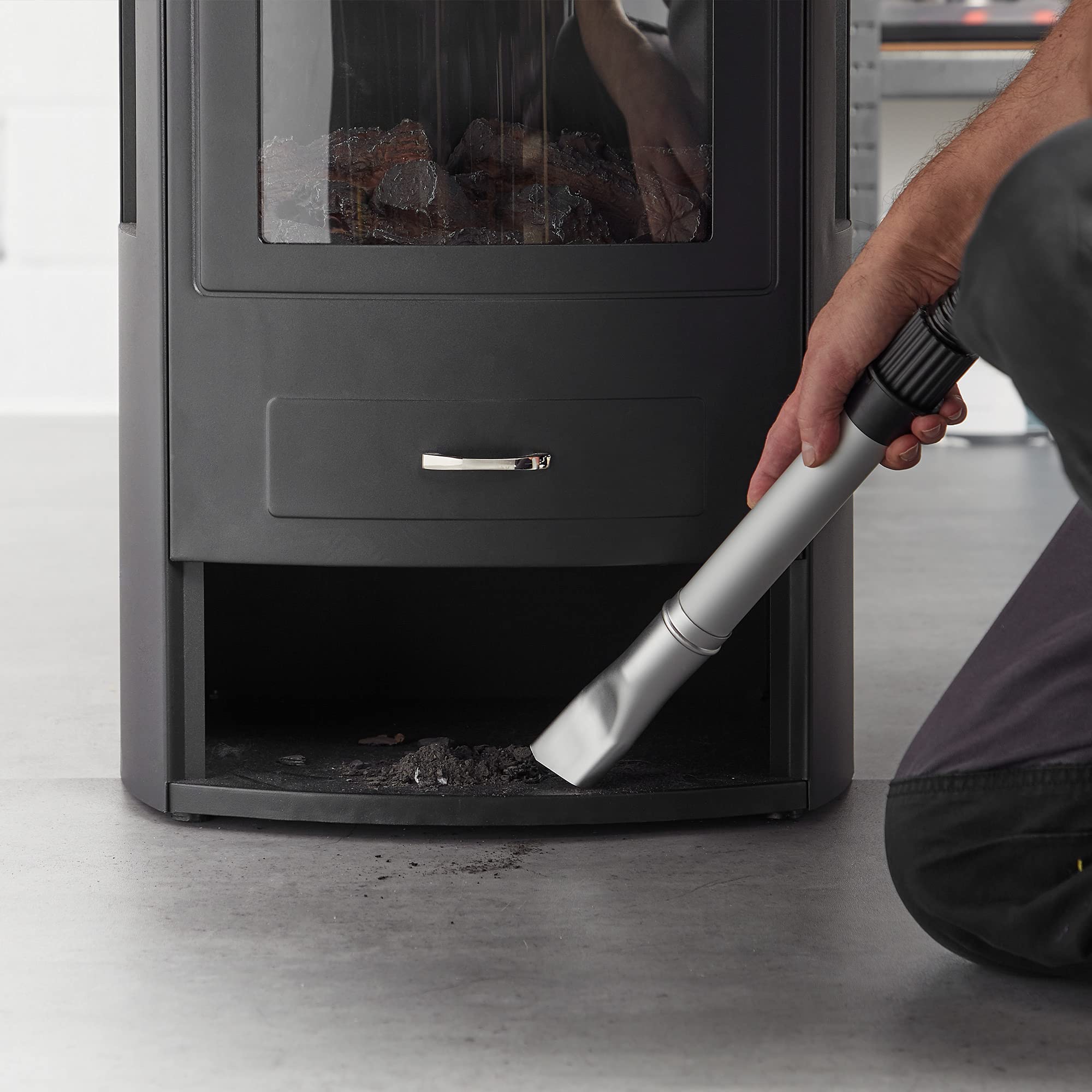 VonHaus 800W 15L Ash Vacuum Cleaner - Powerful Bagless Ash & Dust Collector for Fireplace, Grill, BBQ, Fire Pit, Stove - Ideal for Home, Workshop & Industrial Use - Perfect for Fireplace Cleaning, Chimney Maintenance & Outdoor Cooking Areas