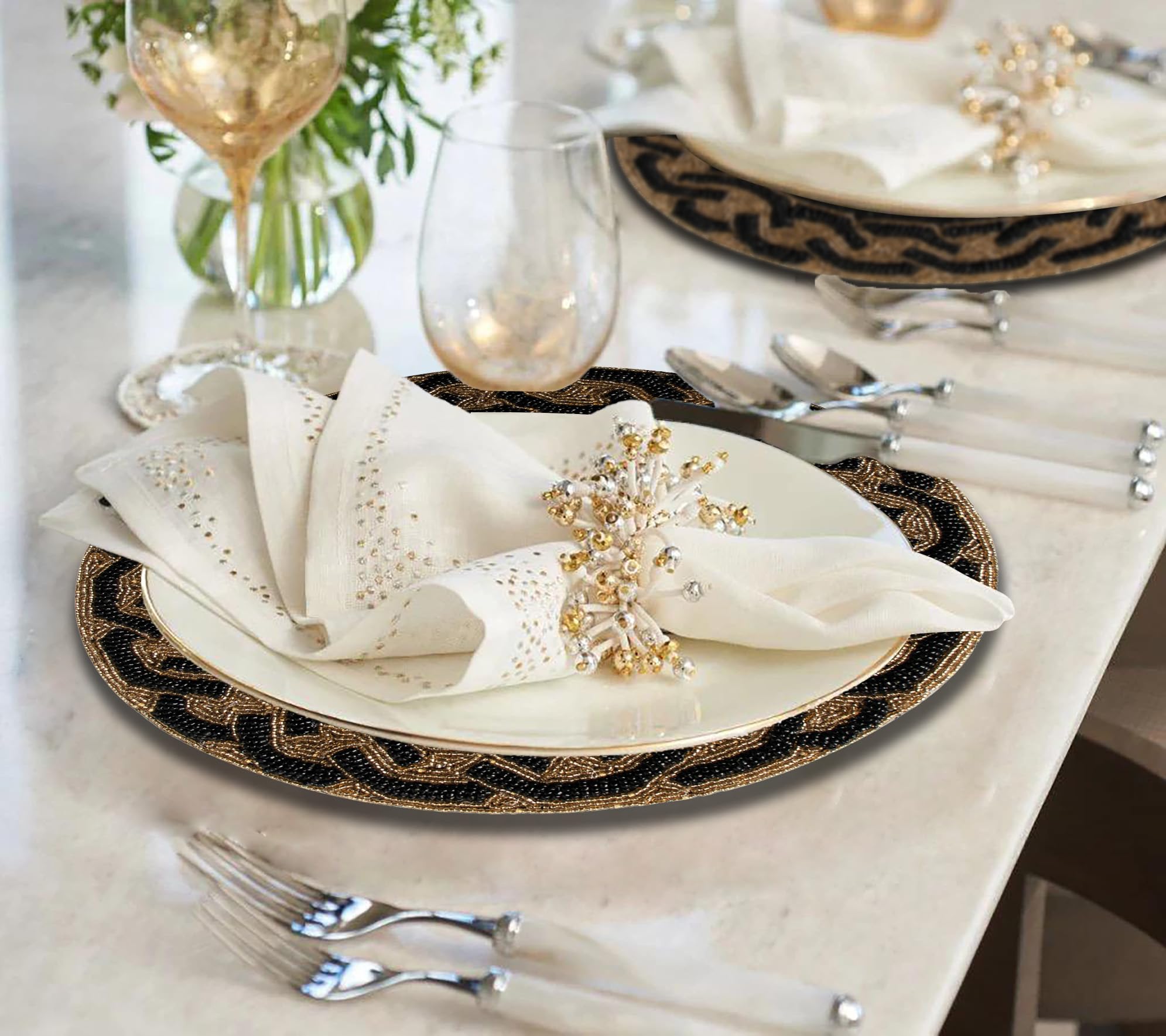 Decozen 14-Inch Round Beaded Placemats Set of 2 - Heat Resistant Charger Plates for Dining Table Decor, Valentine's Day, Weddings, Kitchen & Office - Black Gold Home Decor for Elegant Dinner Parties & Holiday Gatherings