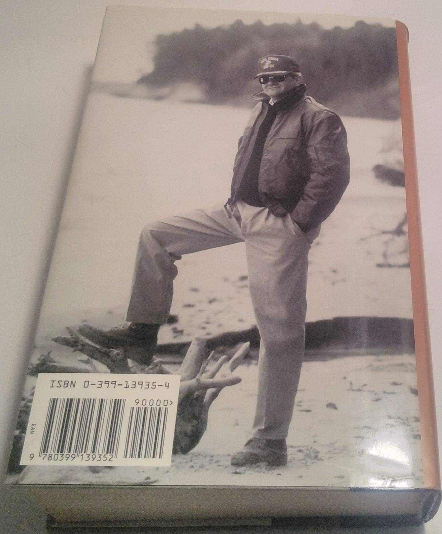 Tom Clancy's Three Complete Novels: Patriot Games, Clear & Present Danger, The Sum of All Fears - Thrilling Political Military Fiction Book Set for Adults - Perfect for Reading, Gifts & Book Club Discussions