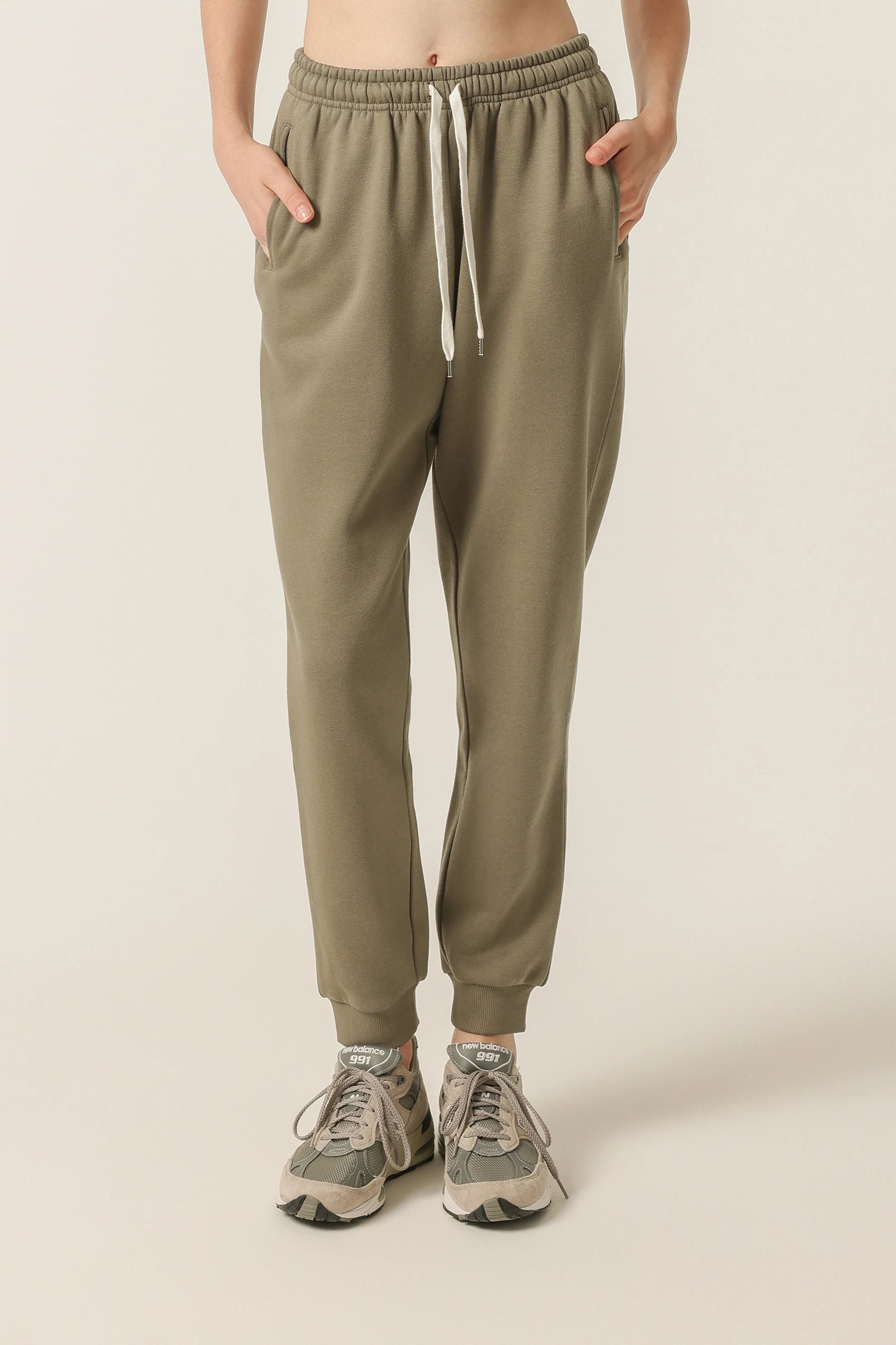 Carter Classic Trackpants for Women - Comfortable Athletic Jogger Pants with Elastic Waist - Perfect for Running, Yoga & Lounge Wear