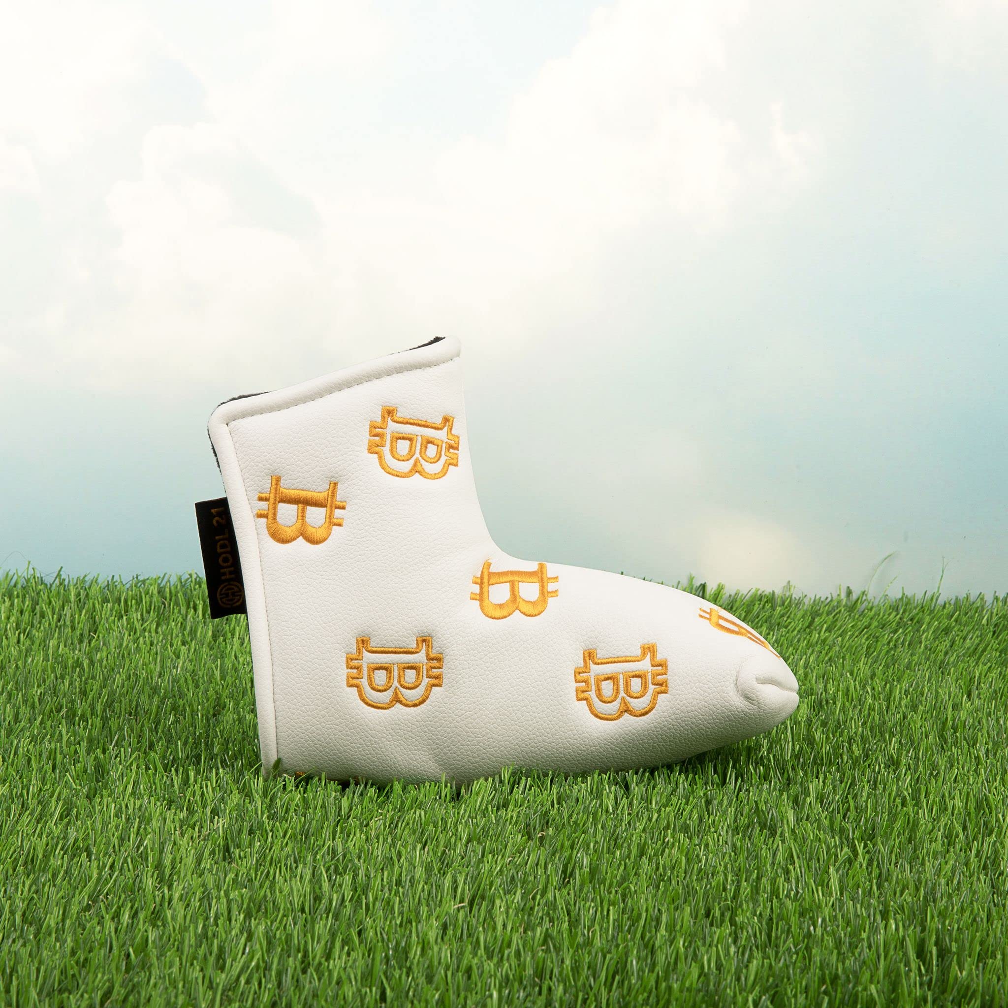 Bitcoin Golf Putter Cover for Blade Putters - Premium Golf Club Headcover for Protection - HODL 21 Golf Accessories (White) - Perfect for Crypto Enthusiasts & Golfers on the Course