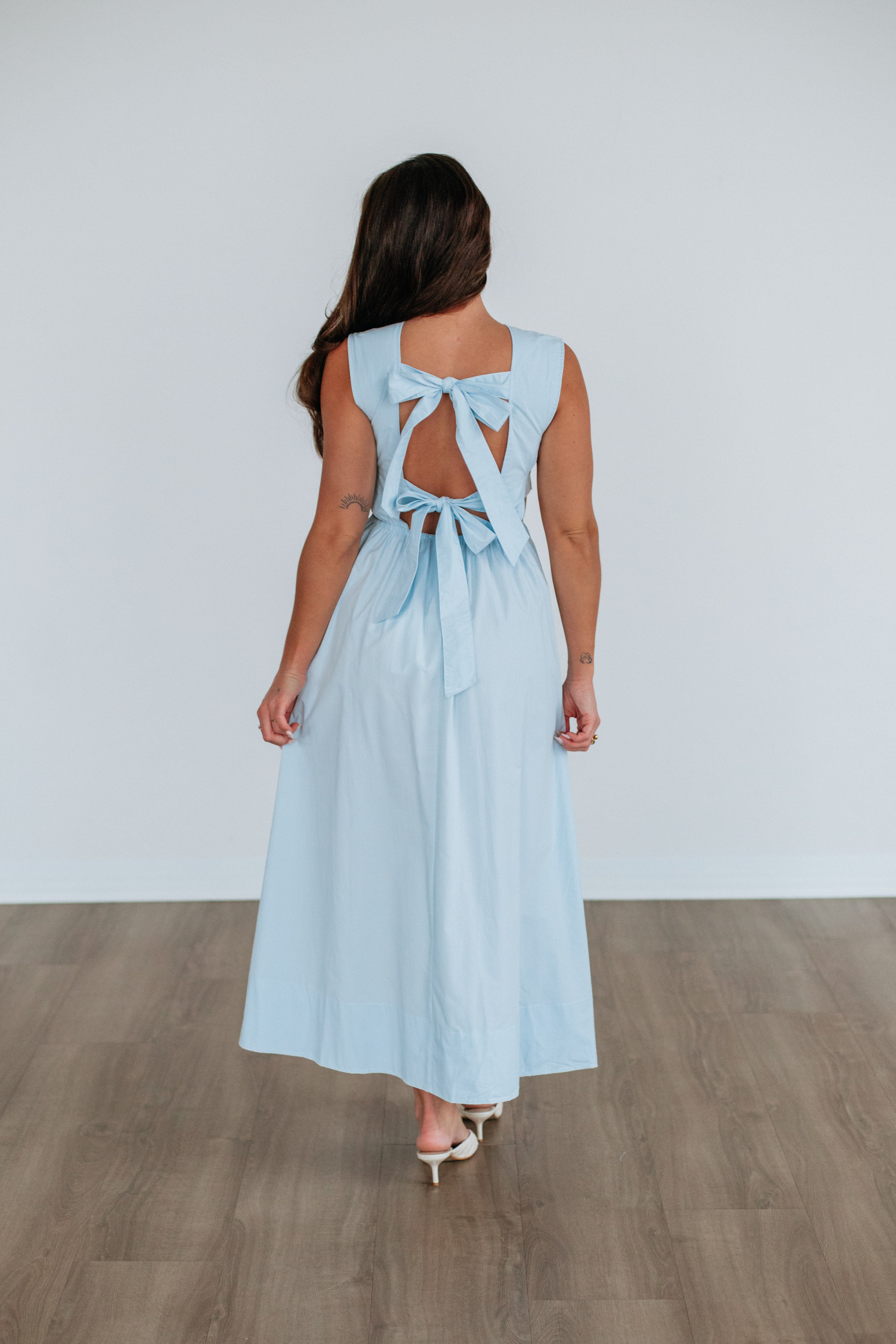 Alicyn Dress Powder Blue - Elegant Flowy Midi Dress for Women | Perfect for Weddings, Parties & Summer Outfits