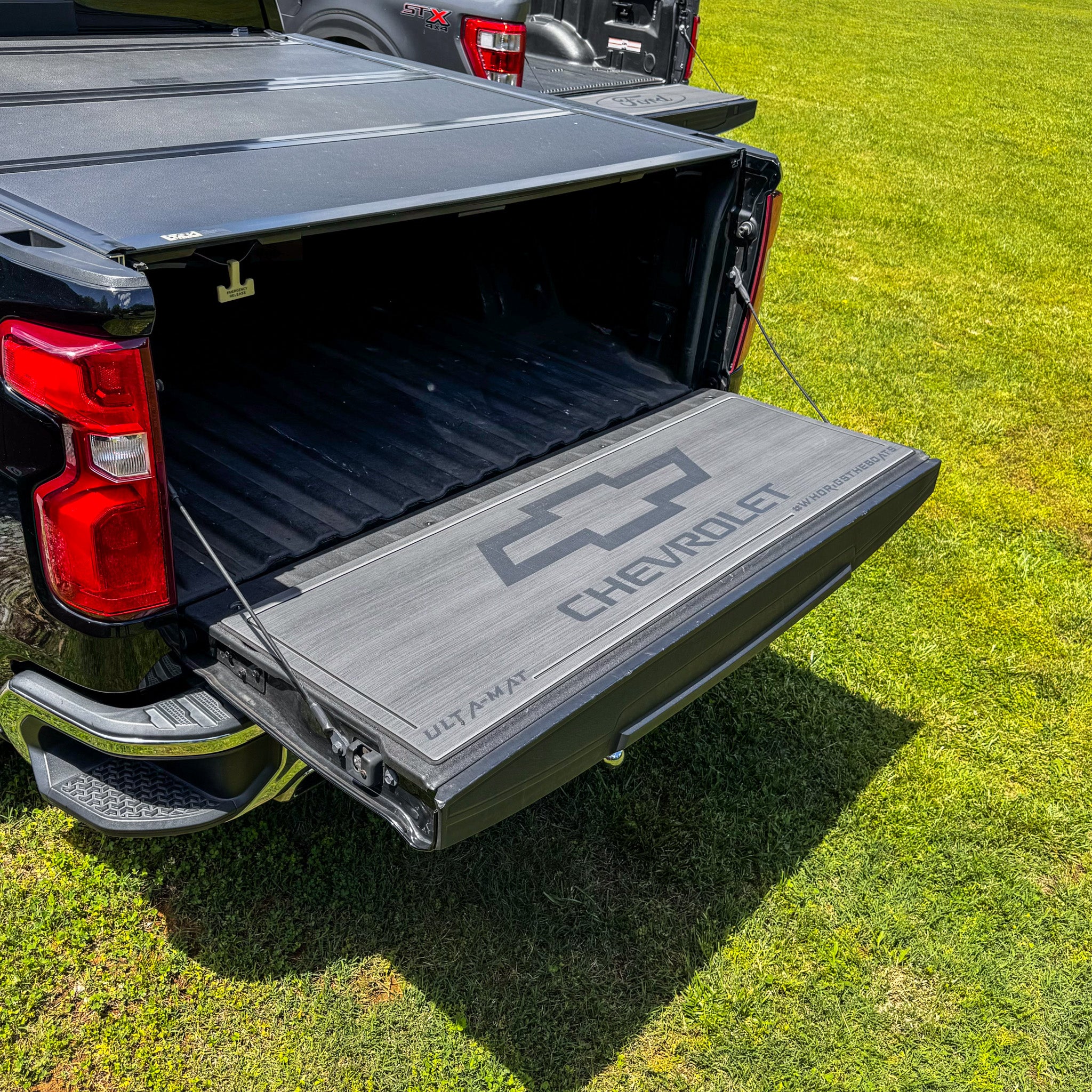 H.O.E ULTA MAT Truck Tailgate Pad for Chevrolet Silverado 1500 - Durable Bed Protection for Hauling Bikes, Ladders & Gear