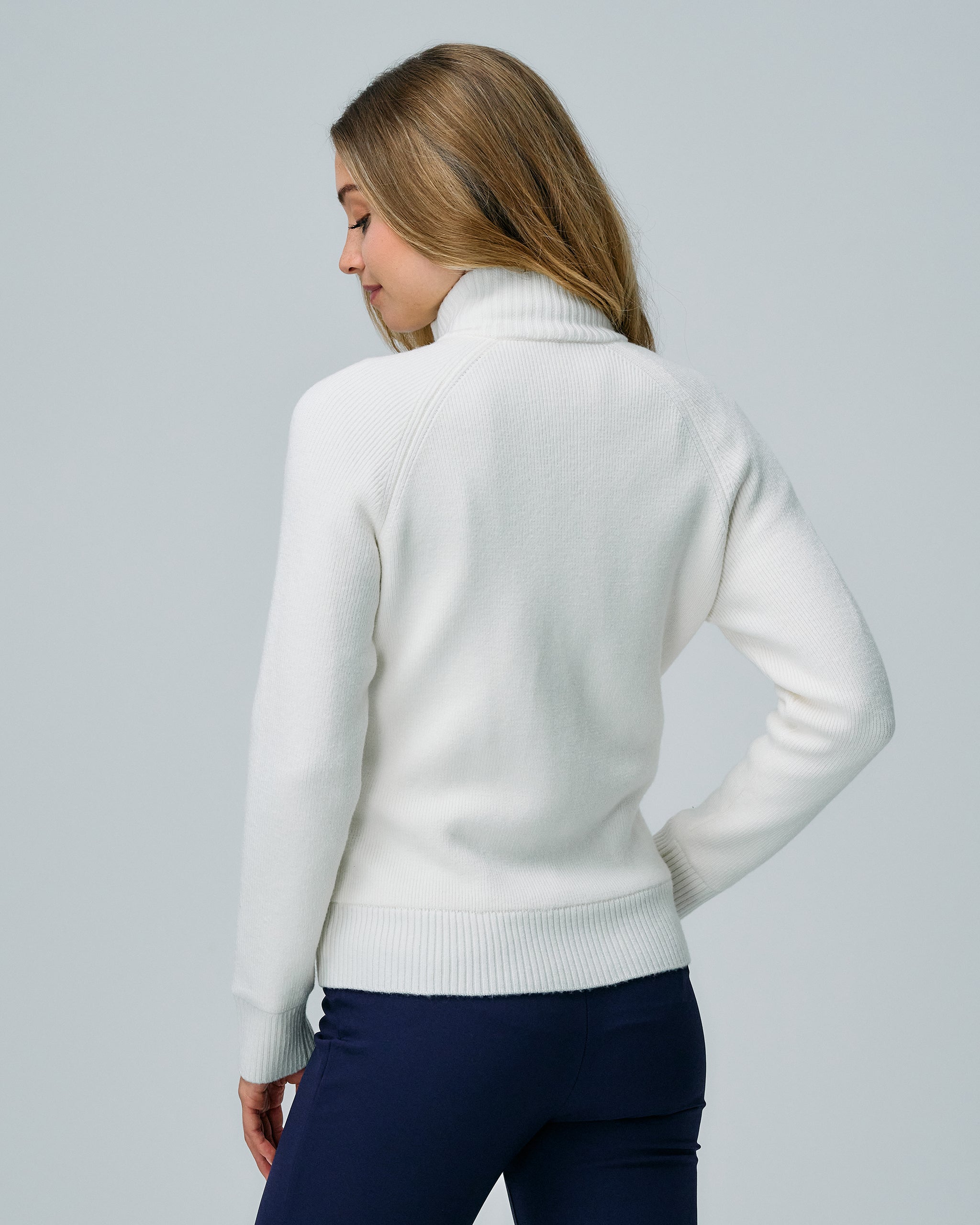 BLAIRE WINDSWEATER - Lightweight & Stylish Women's Windbreaker Jacket for Outdoor Activities, Hiking, and Travel