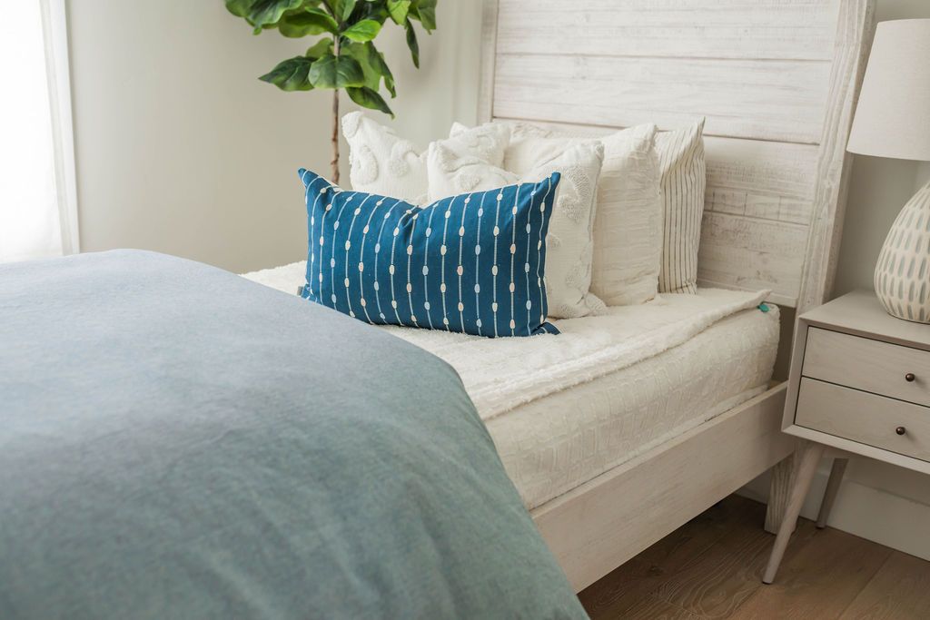 Quinn Duvet Cover Set - Soft & Breathable Bedding for All Seasons | Perfect for Master Bedroom, Guest Room & Dorm Decor