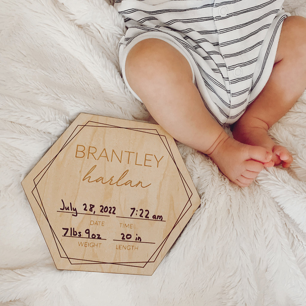 Personalized Baby Birth Announcement Sign - Custom Newborn Name & Date Wooden Plaque - Perfect for Nursery Decor, Baby Shower Gift & Photo Props