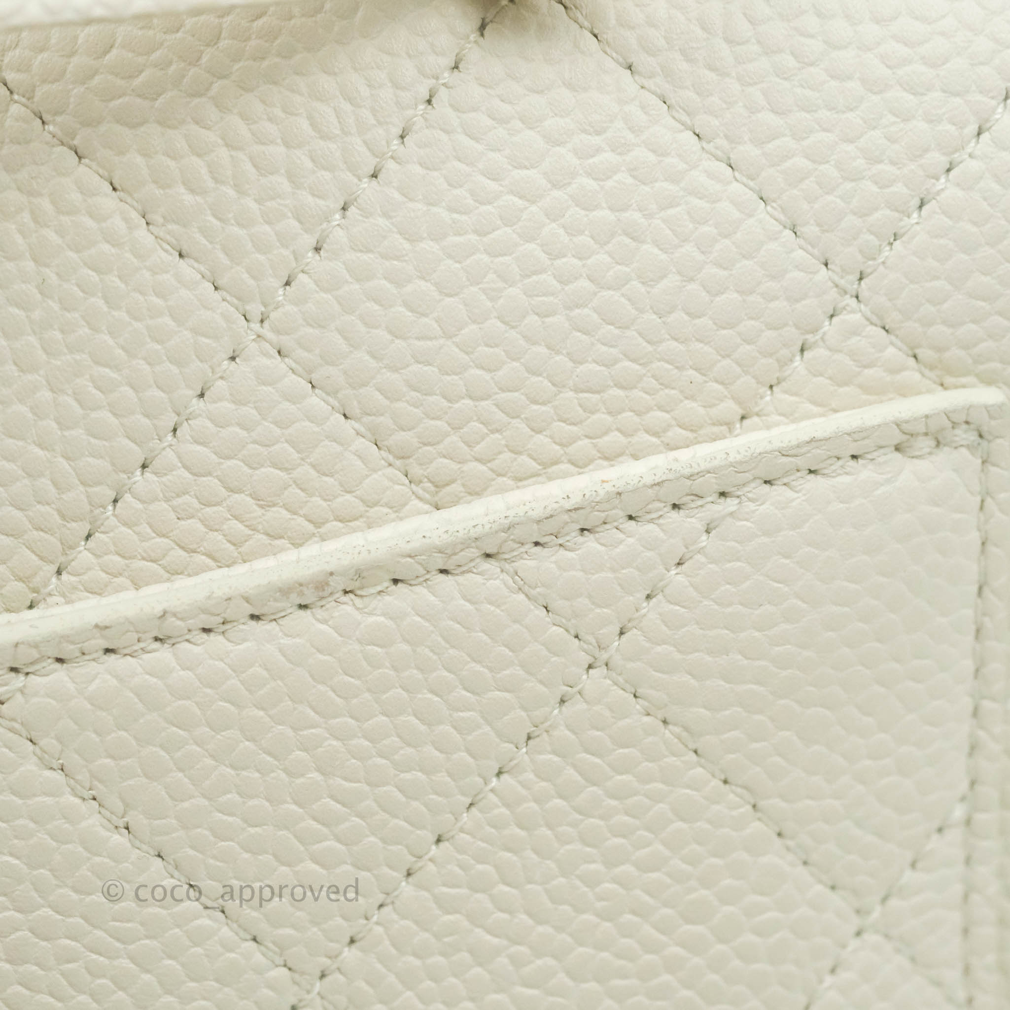 Chanel Chic Affinity Small Grained Calfskin Crossbody Bag in Ivory with Gold Hardware - Perfect for Everyday Luxury & Special Occasions