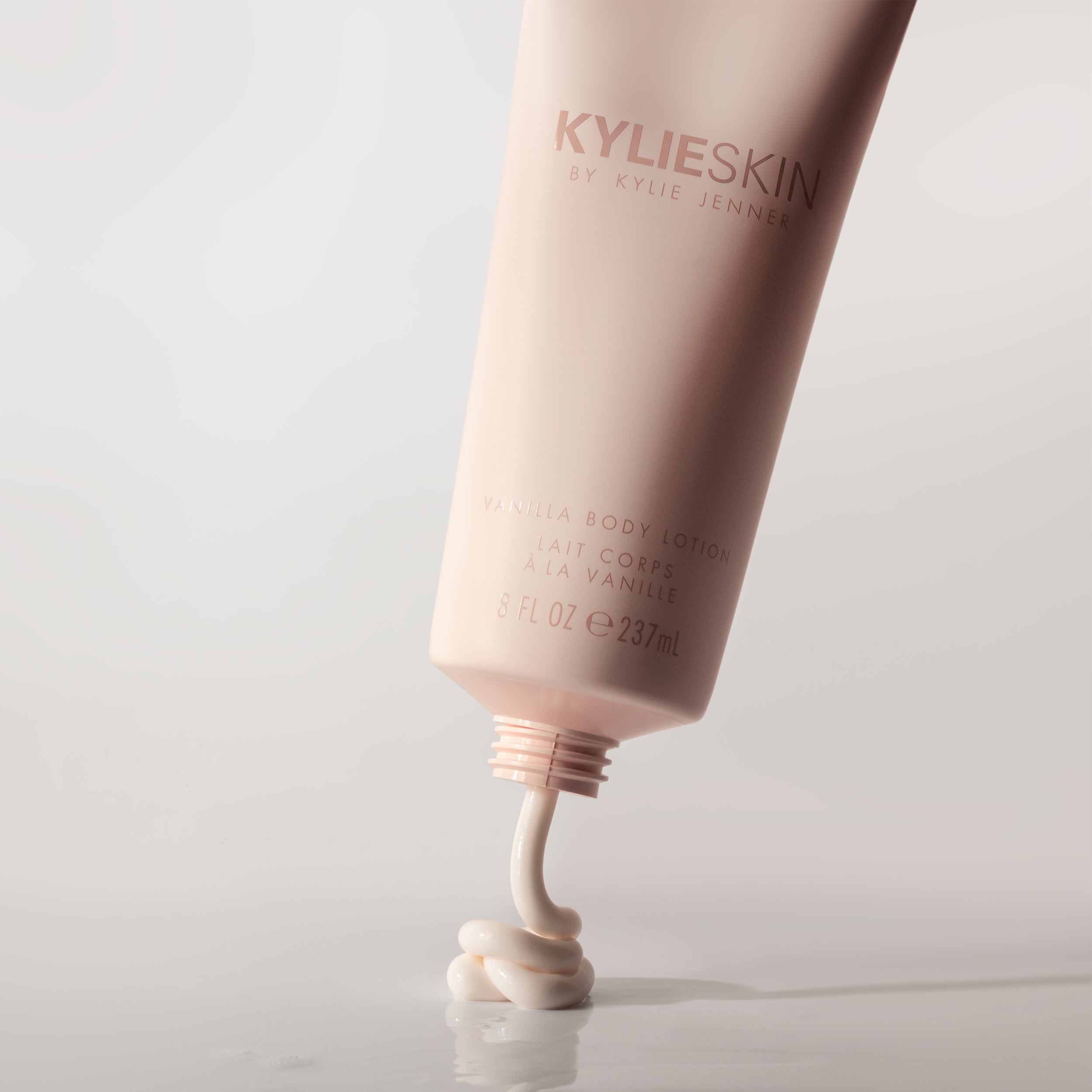 Vanilla Body Lotion for Dry Skin - Moisturizing & Nourishing Cream with Natural Ingredients - Perfect for Daily Hydration & Relaxation After Shower or Before Bed
