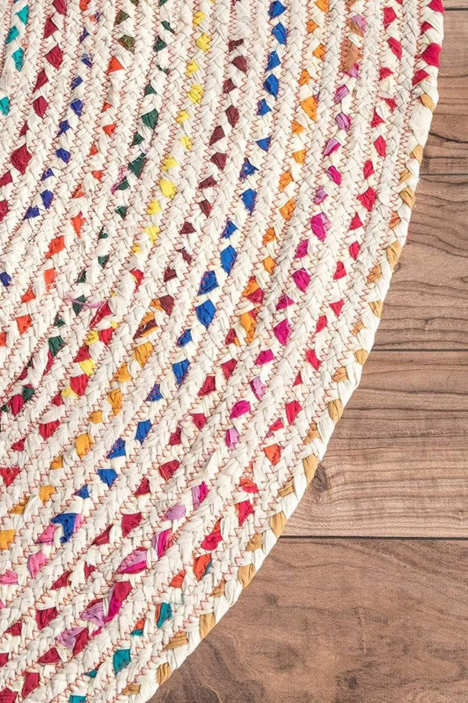 100% Cotton Hand Braided Farmhouse Round Rug - Rustic Diamond Design for Living Room, Bedroom, Kitchen - Soft & Durable Home Decor for Cozy Spaces