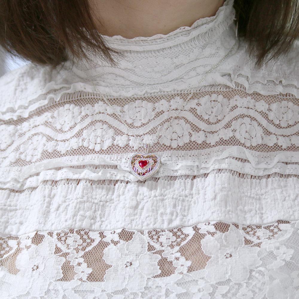 Lola Locket Necklace - Sterling Silver & Rose Gold Heart Pendant with Engravable Rosie Design | Perfect for Valentine's Day Gifts, Anniversary Presents & Keepsake Jewelry