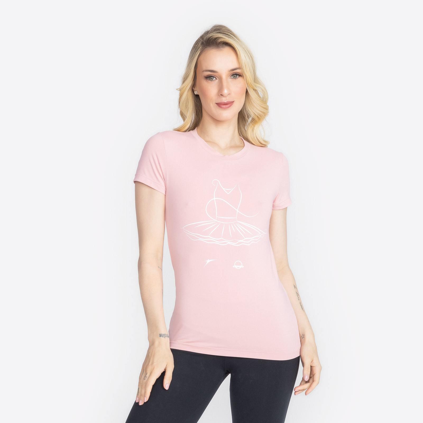 Só Dança Adult Fitted Tee - Comfortable Dance T-Shirt for Women, Stretchy Performance Top for Ballet, Jazz & Contemporary Dance Classes