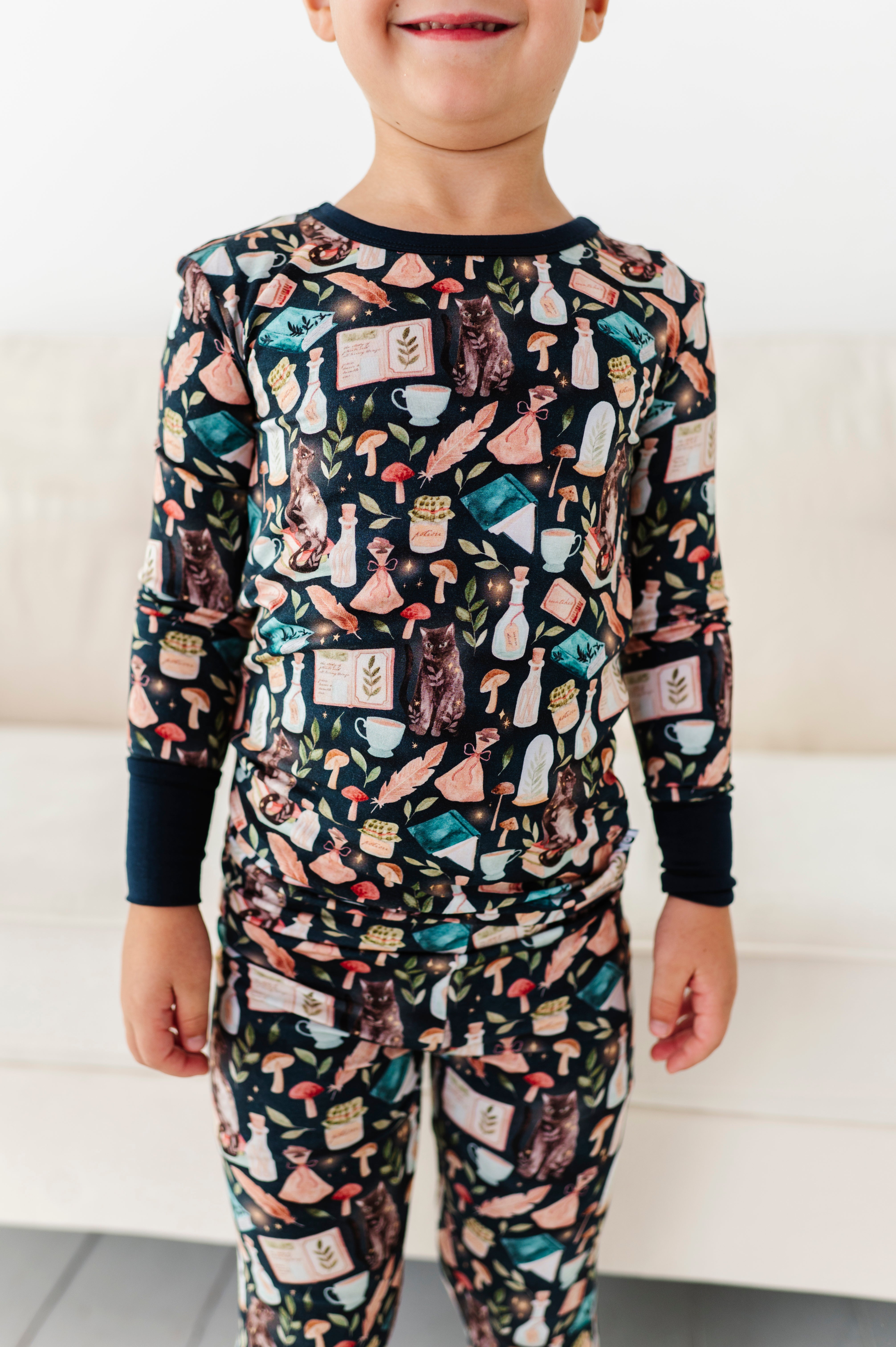 Botanicat Women's Two-Piece Pajama Set - Soft Floral Print Sleepwear for Cozy Nights & Relaxing at Home