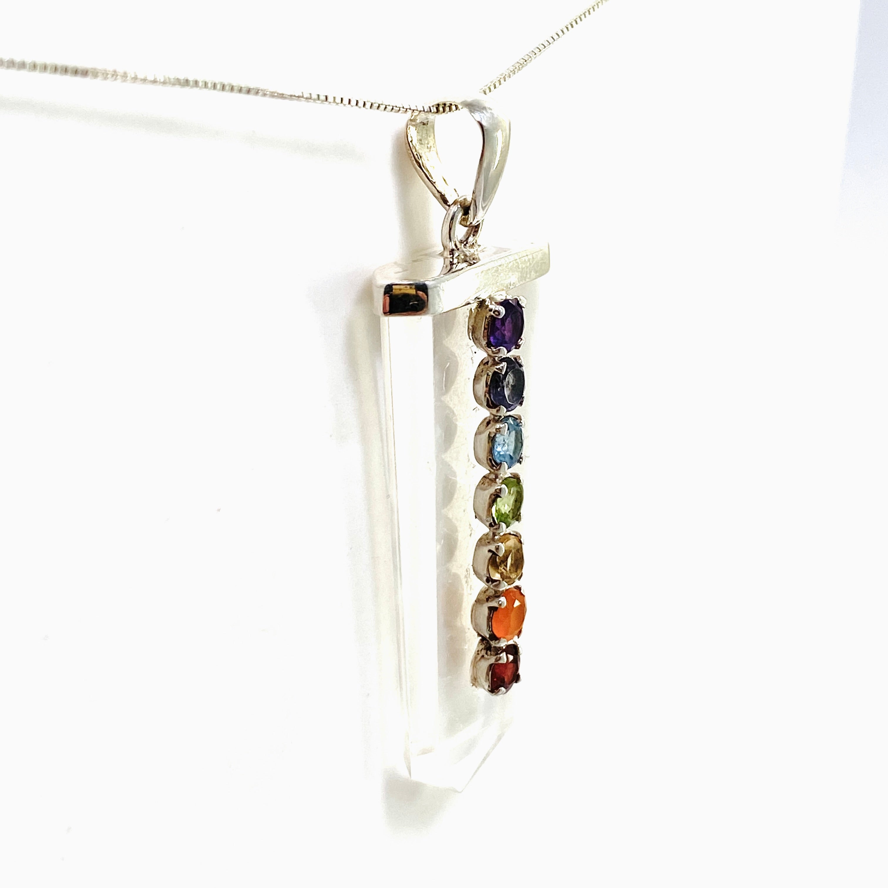 Natural Clear Quartz Point Chakra Pendant Necklace - Healing Crystal Energy Jewelry PPGJ1084 for Meditation, Yoga & Spiritual Balance