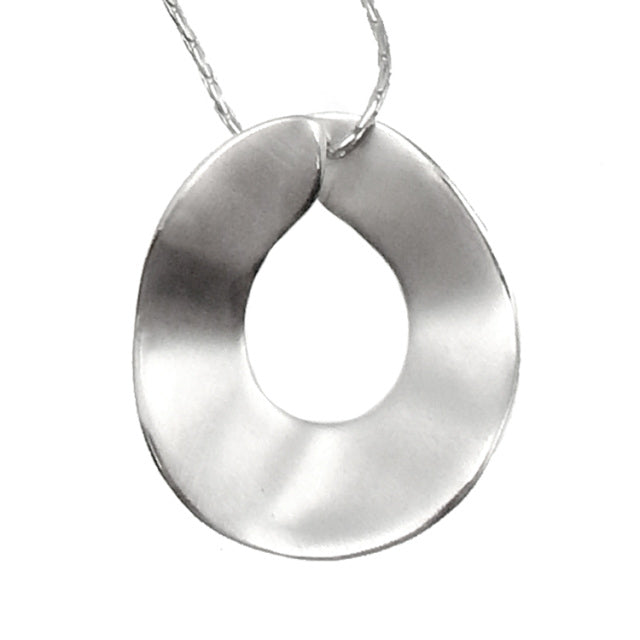 Floating Twisted Disc Pendant Necklace - Unique Boho Jewelry for Women, Trendy Layered Chain Accessory - Perfect for Casual Wear, Parties & Gift Giving