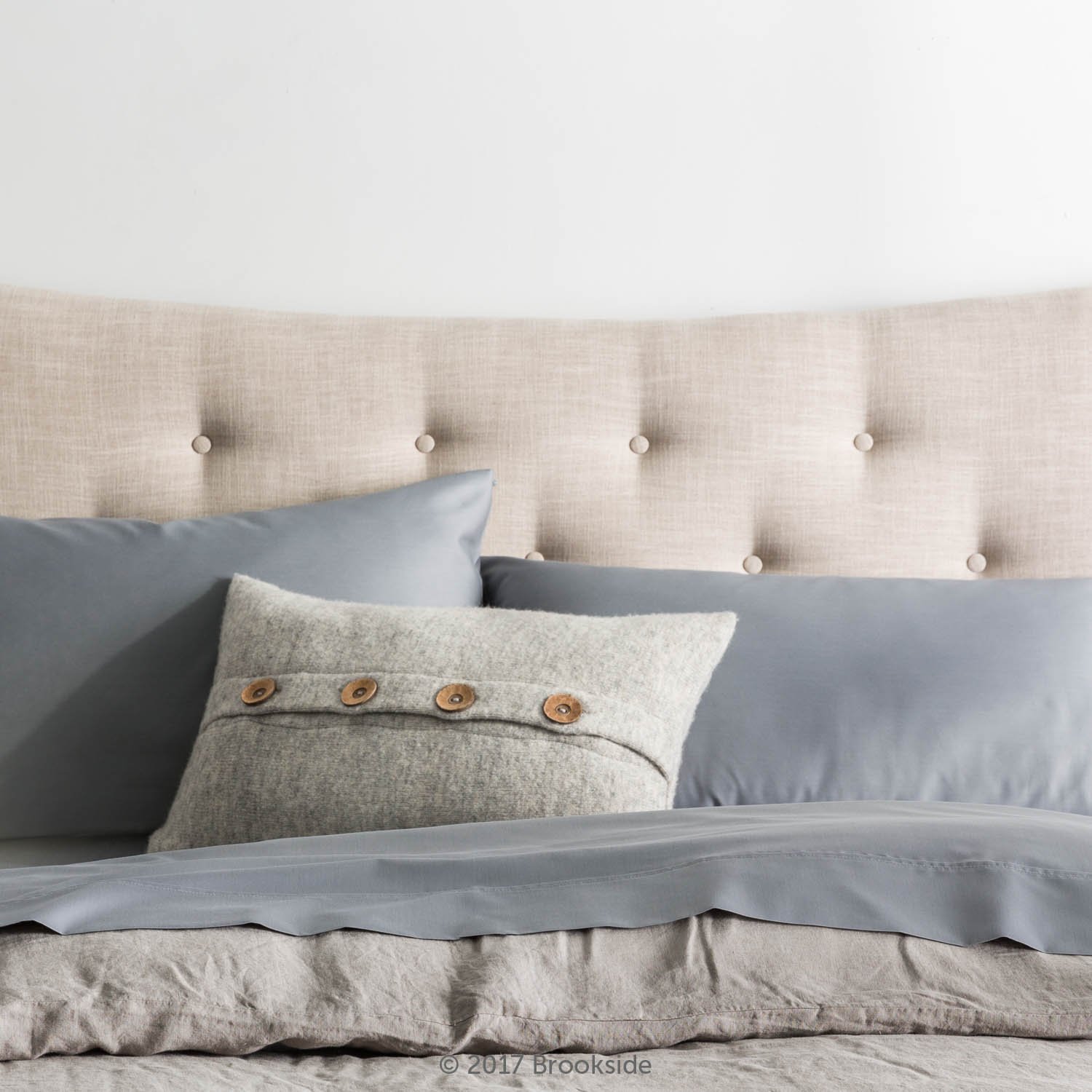 Brookside Cotton Blend Sheet Set - Wrinkle Resistant, Hypoallergenic, Easy Care Fabric with Rich Cotton Feel - Split California King Size in Slate - Perfect for Master Bedrooms, Guest Rooms & Luxury Hotels