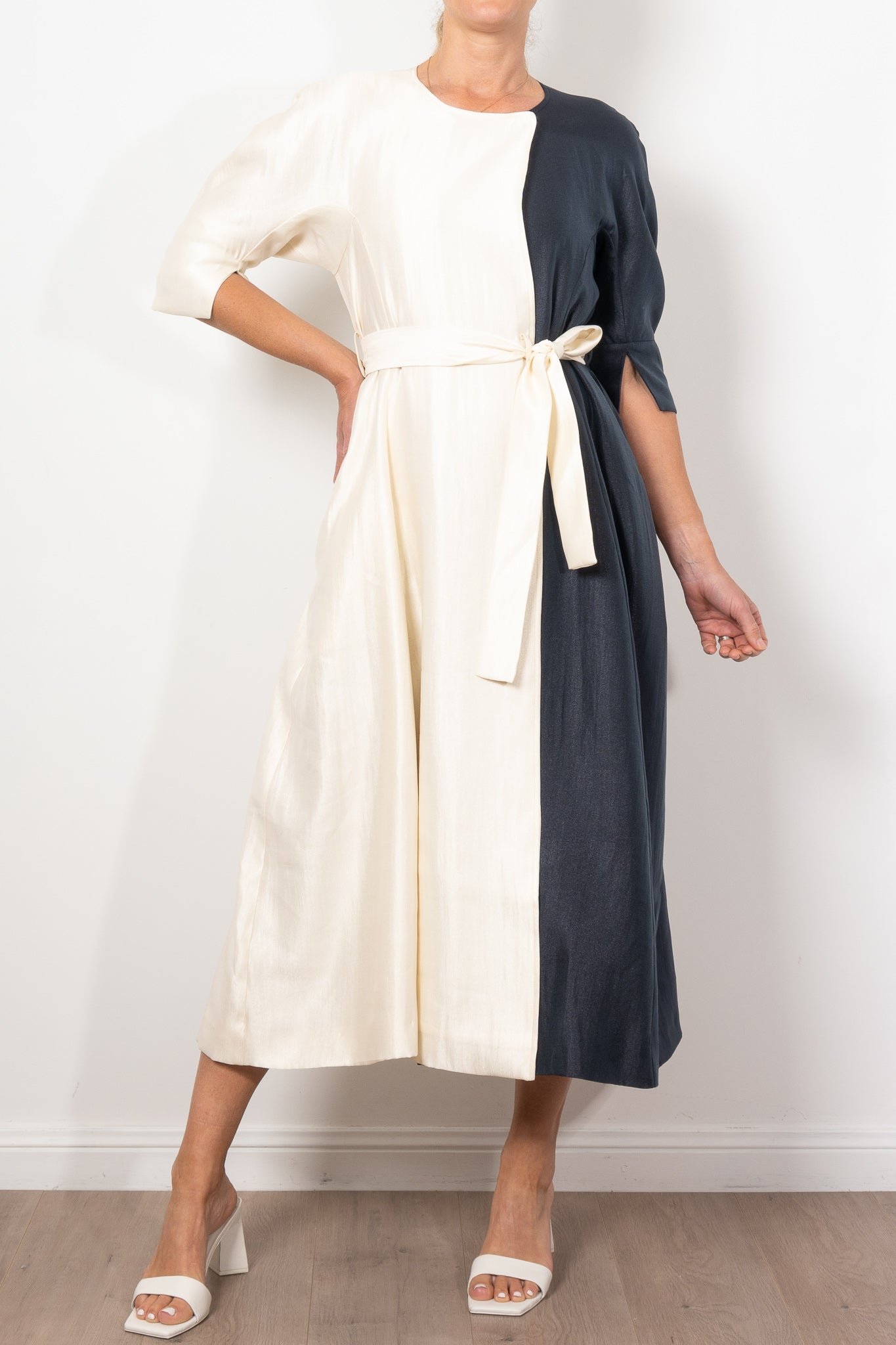 Cream/Navy