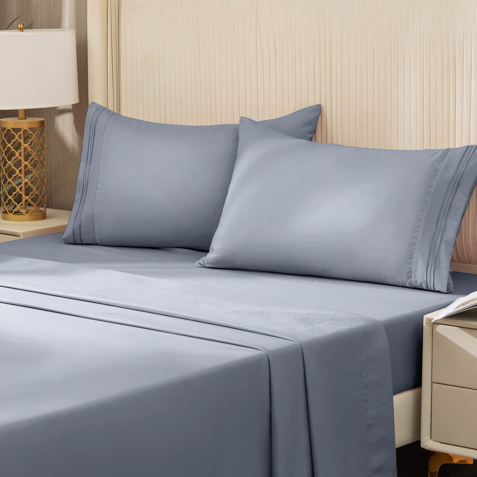 REDKEY Queen Size Bed Sheets Set - 4 Piece Deep Pocket Sheets & Pillowcases, Breathable Wrinkle Resistant Polyester (Queen, Lavender) - Perfect for Guest Rooms, Dorms & Cozy Bedroom Retreats