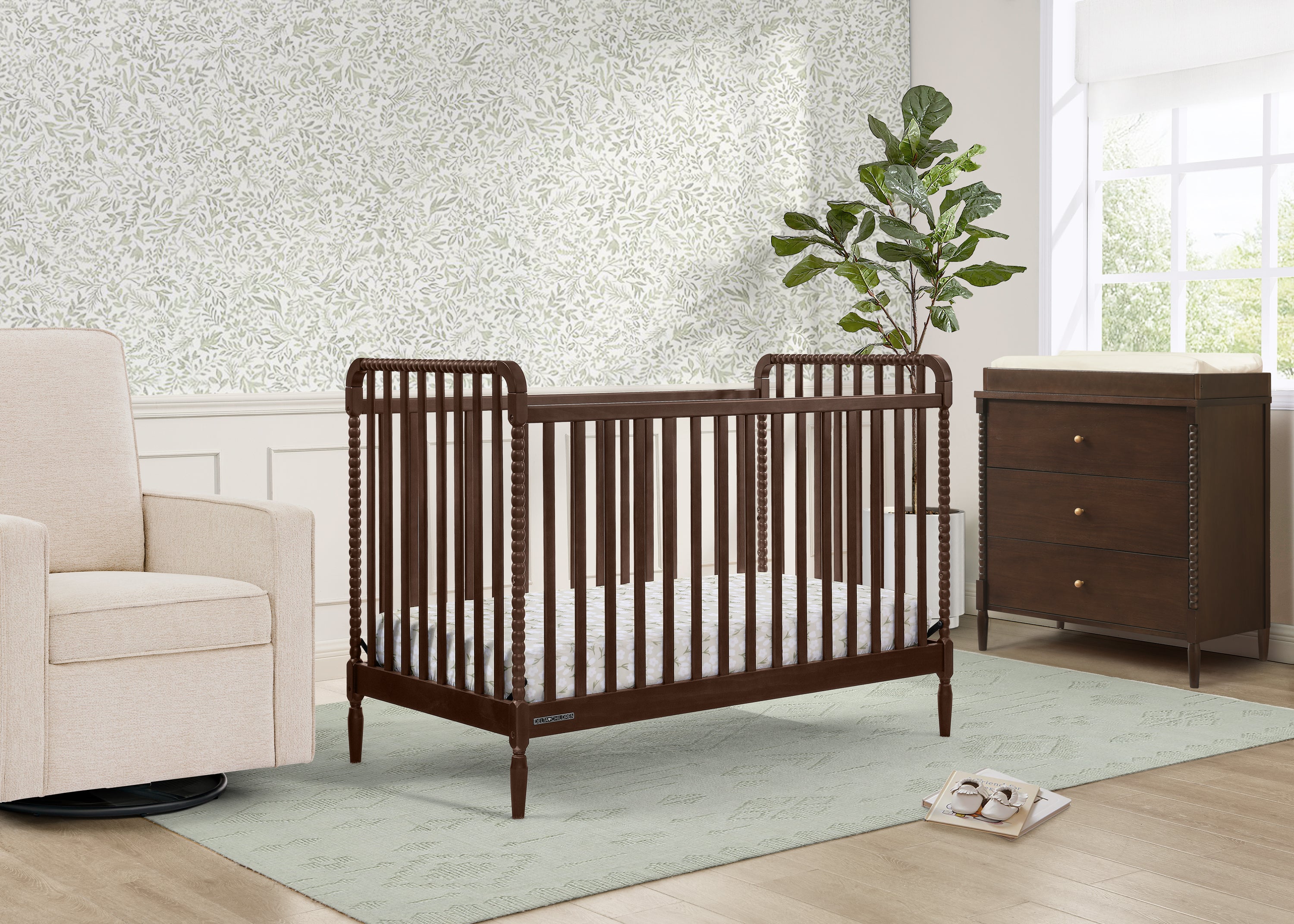 Lily 4-in-1 Convertible Baby Crib - White Nursery Furniture for Newborn to Toddler Bed | Perfect for Modern Nursery, Bedroom & Daycare