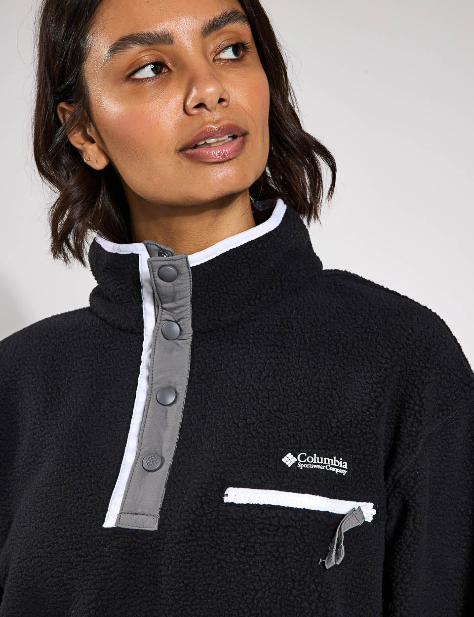 Helvetia II Cropped Sherpa Half Snap Fleece Jacket - Black | Women's Winter Outerwear for Casual & Outdoor Activities
