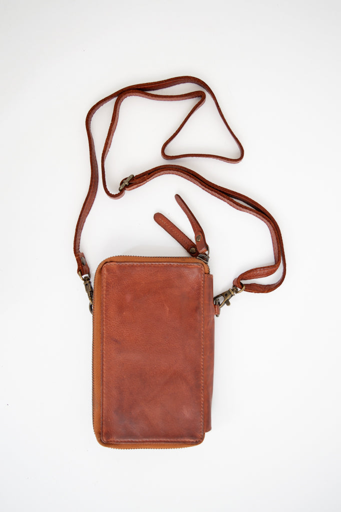 Premium Genuine Leather Handbag 500 in Cognac - Stylish & Durable Women's Shoulder Bag for Work, Travel & Everyday Use