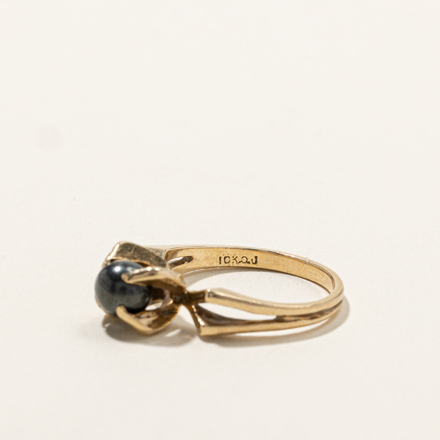 Hematite Gold Ring for Women - Size 5.5 - Elegant Healing Crystal Jewelry for Everyday Wear & Spiritual Protection