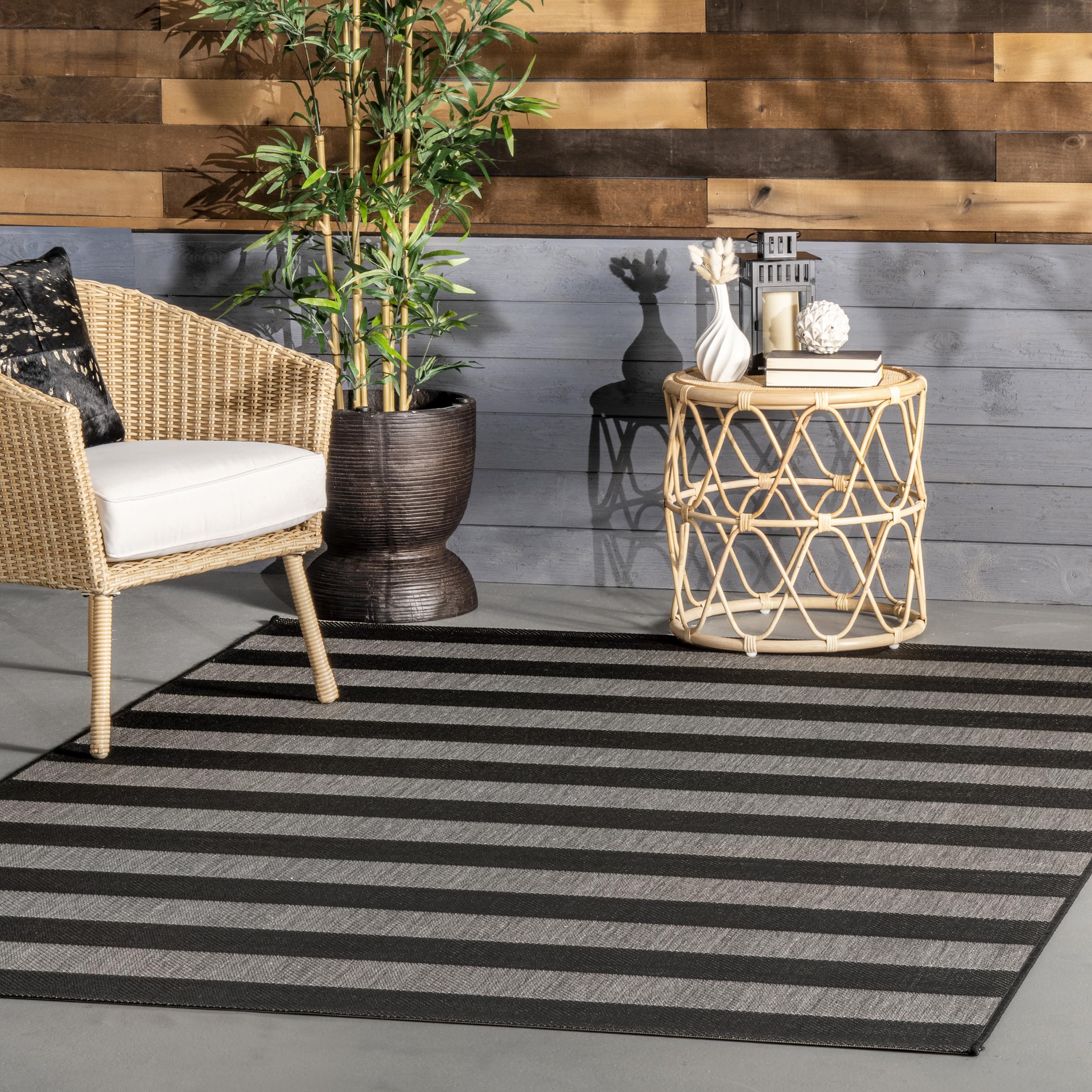 nuLOOM 8' x 11' Outdoor Performance Area Rug - OEKO-TEX Certified, Weather Resistant & Durable for High Traffic Areas - Perfect for Patio, Balcony, Deck & Garden Use in Alexis Black