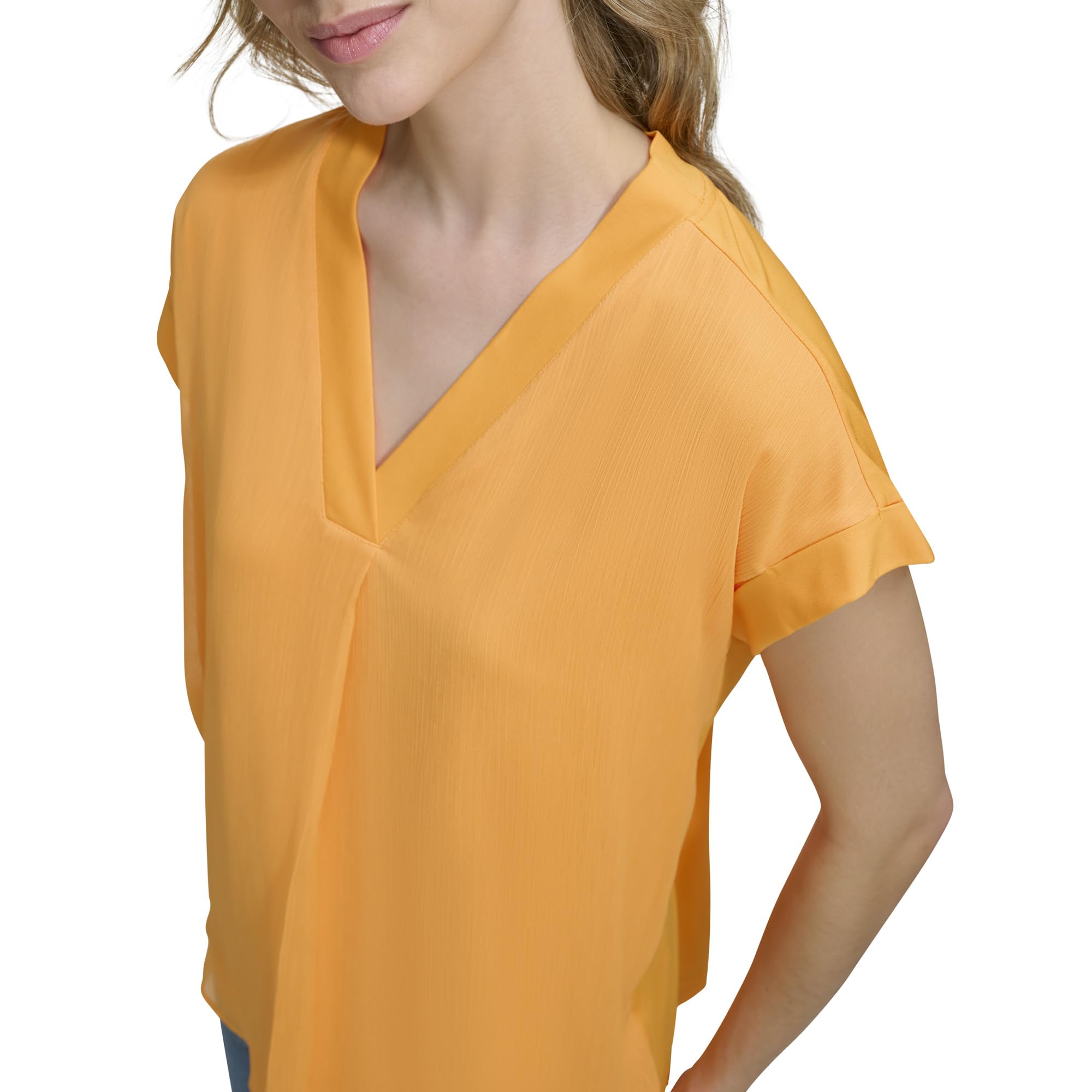 Calvin Klein Women's Sleeveless V-Neck Knit Top - Soft Stretchy Casual Summer Blouse for Work & Weekend Outfits