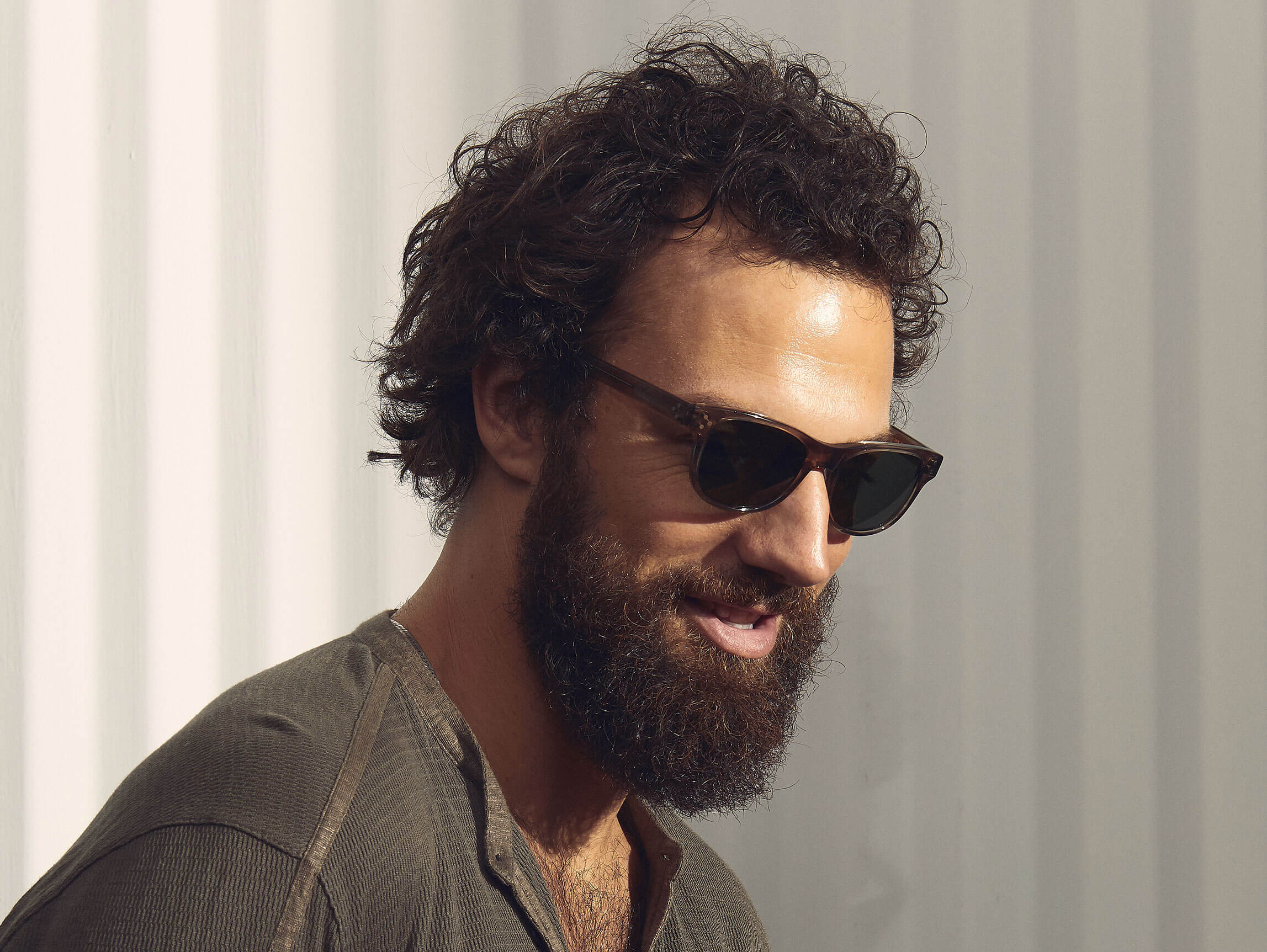 Zetz Sun - Premium Sunglasses for Men & Women - UV Protection, Polarized Lenses - Perfect for Driving, Beach, Outdoor Activities