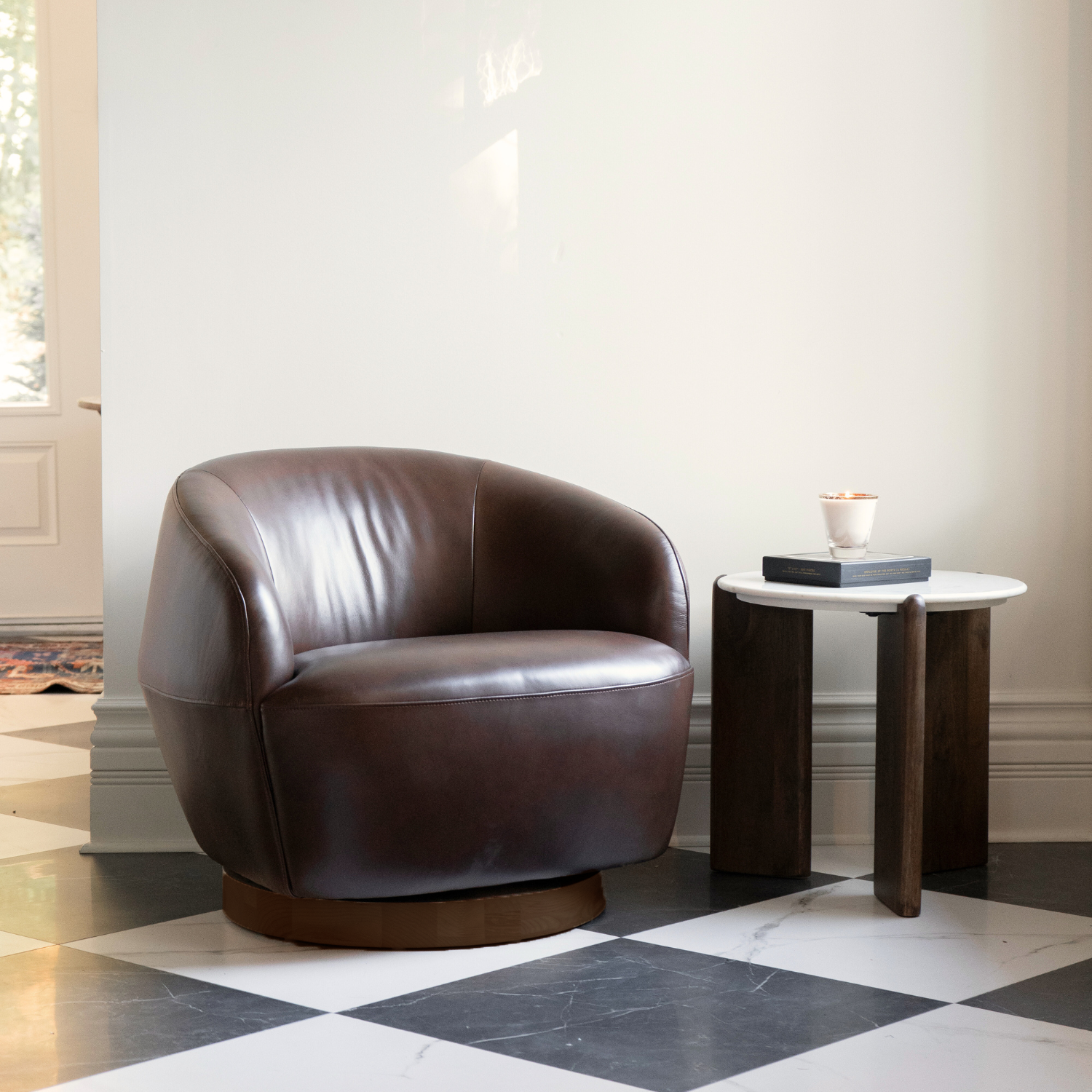 Modern Pod Leather Swivel Lounge Chair - 360° Rotating Recliner for Living Room, Bedroom & Office - Comfortable PU Leather Accent Chair with Ottoman