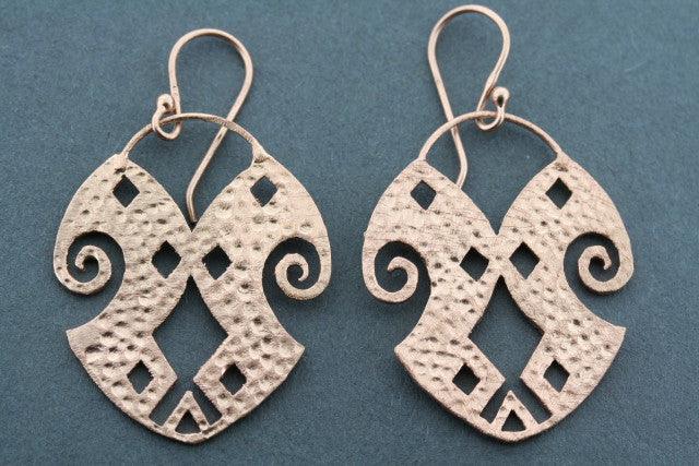 Rose Gold Plated Detailed Shield Earrings - Elegant Jewelry for Women, Perfect for Parties, Weddings & Everyday Wear