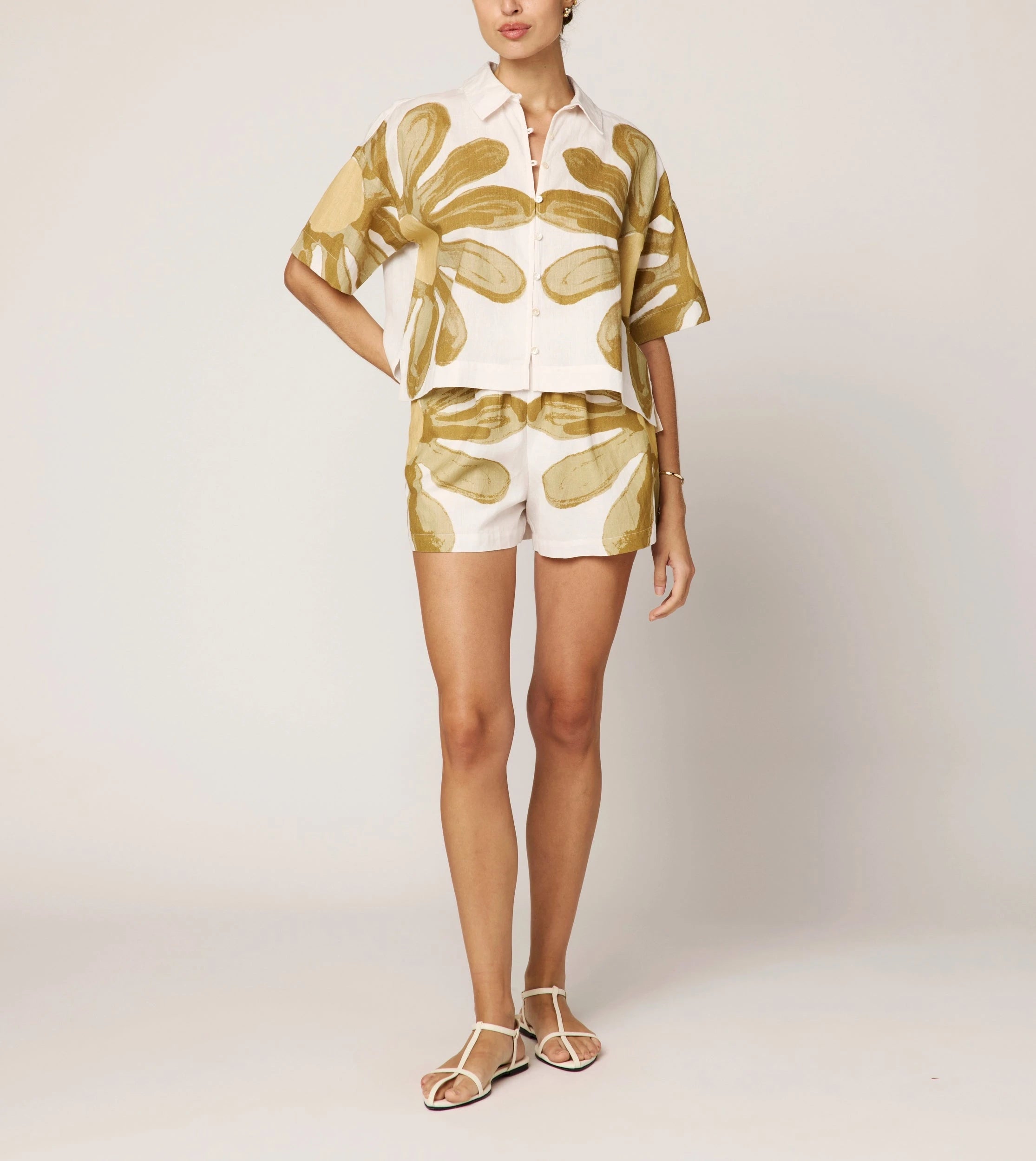 Marie Blouse - Floral Print Women's Top | Elegant Floral Design for Casual Wear, Office & Date Night Outfits