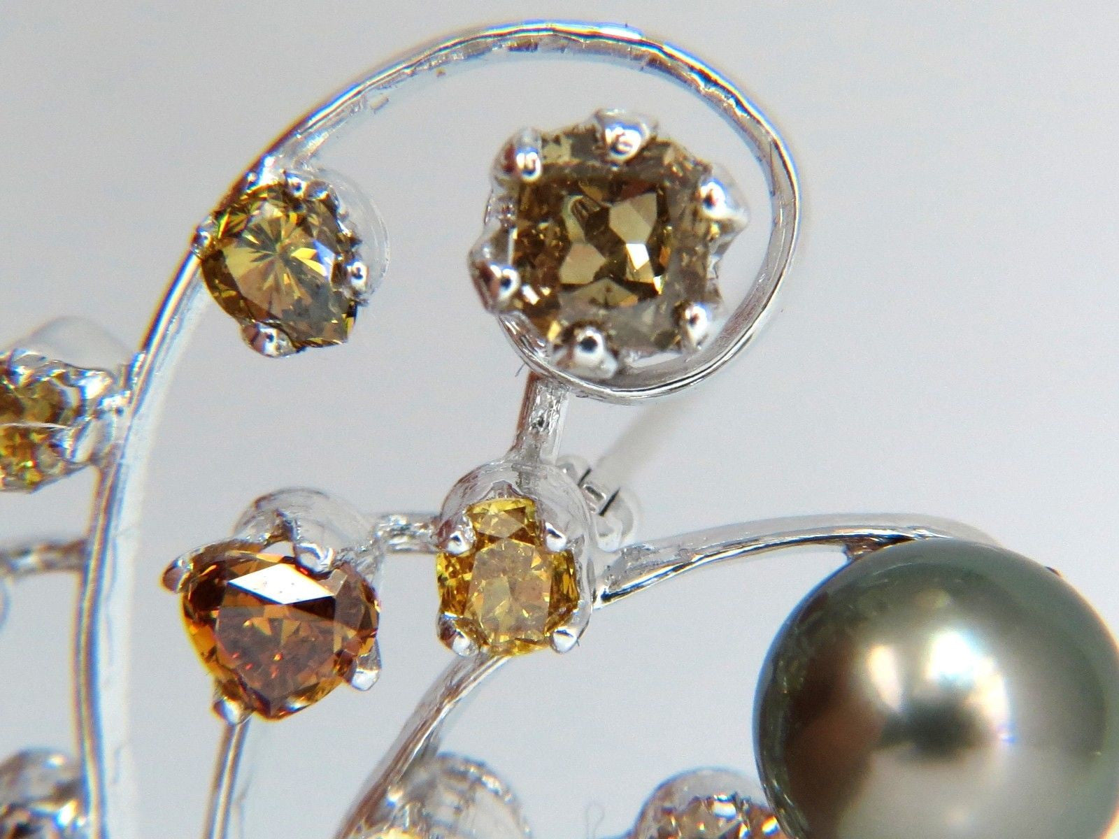 6.00ct Natural Fancy Color Yellow Orange Brown Pink Diamond Brooch with Pearl - Elegant Jewelry for Women, Perfect for Weddings, Parties & Special Occasions