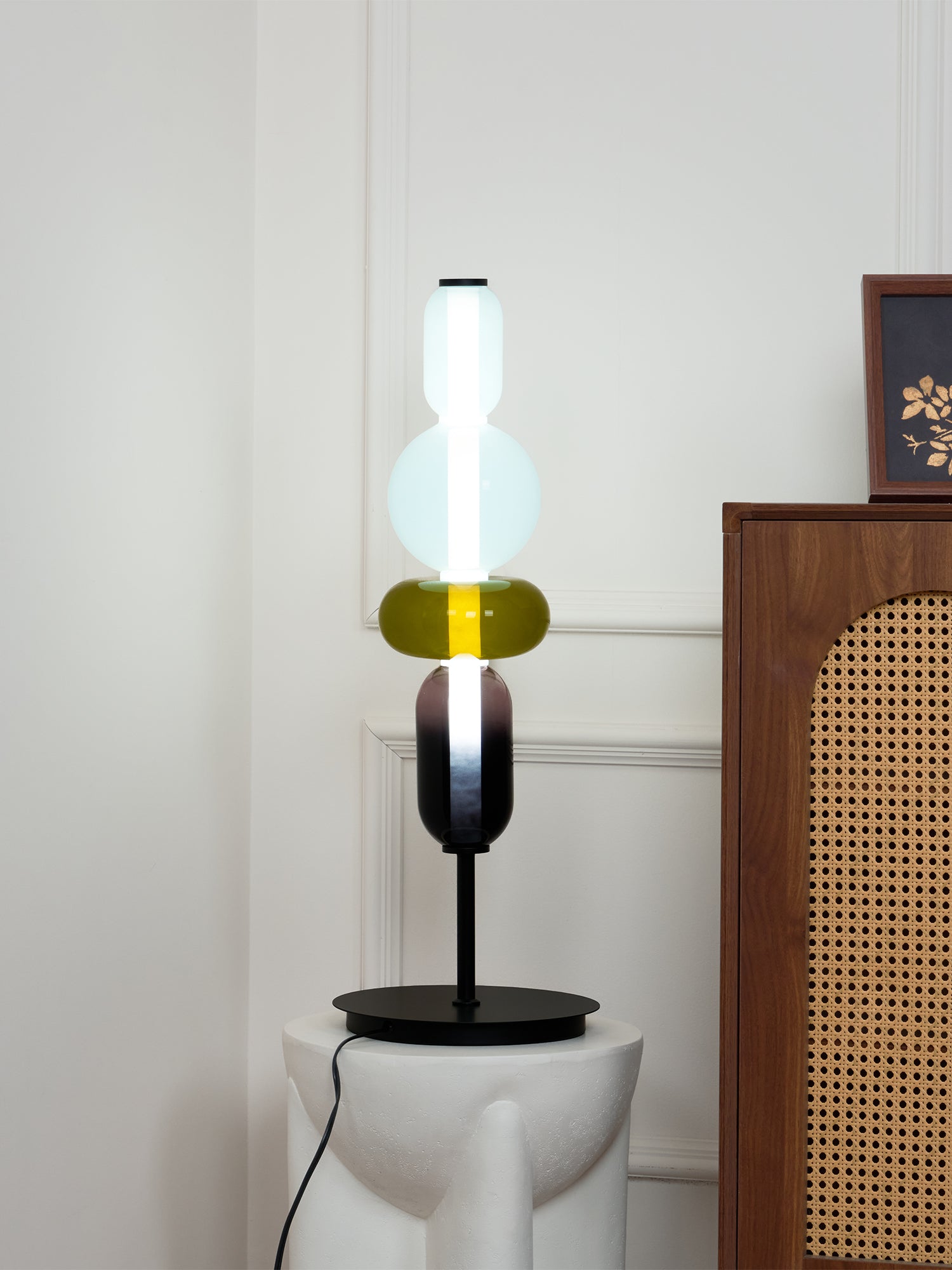 Elegant Candied Glass Table Lamp - Modern Home Decor for Living Room, Bedroom & Office - Warm Ambient Lighting for Relaxation & Cozy Atmosphere
